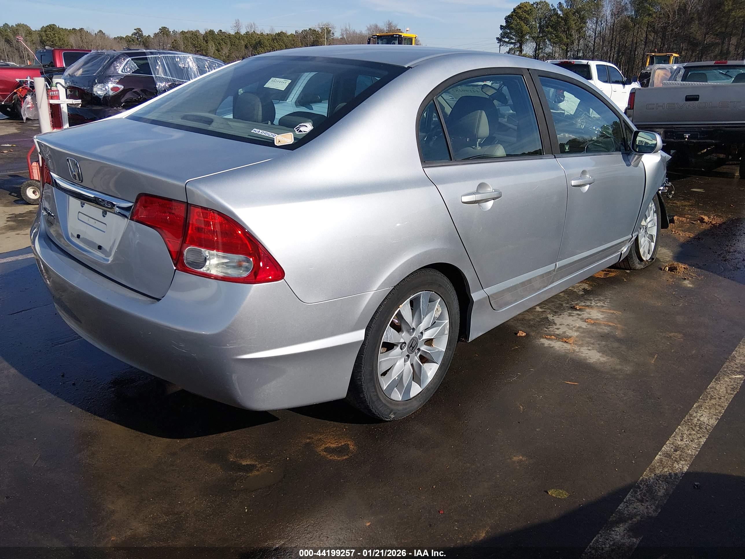 HONDA CIVIC image 4