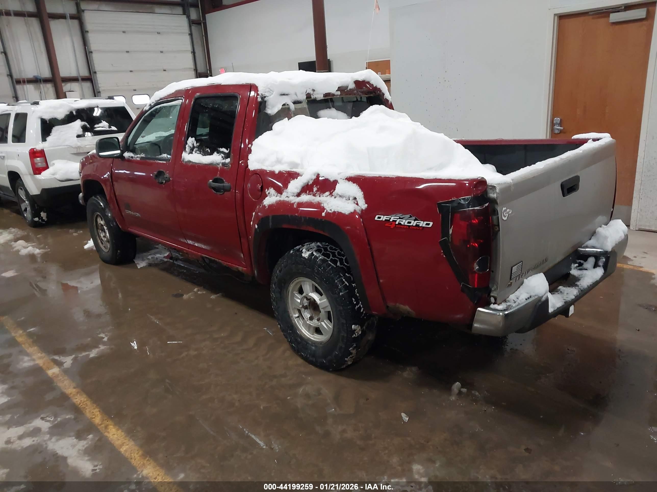 GMC CANYON image 3