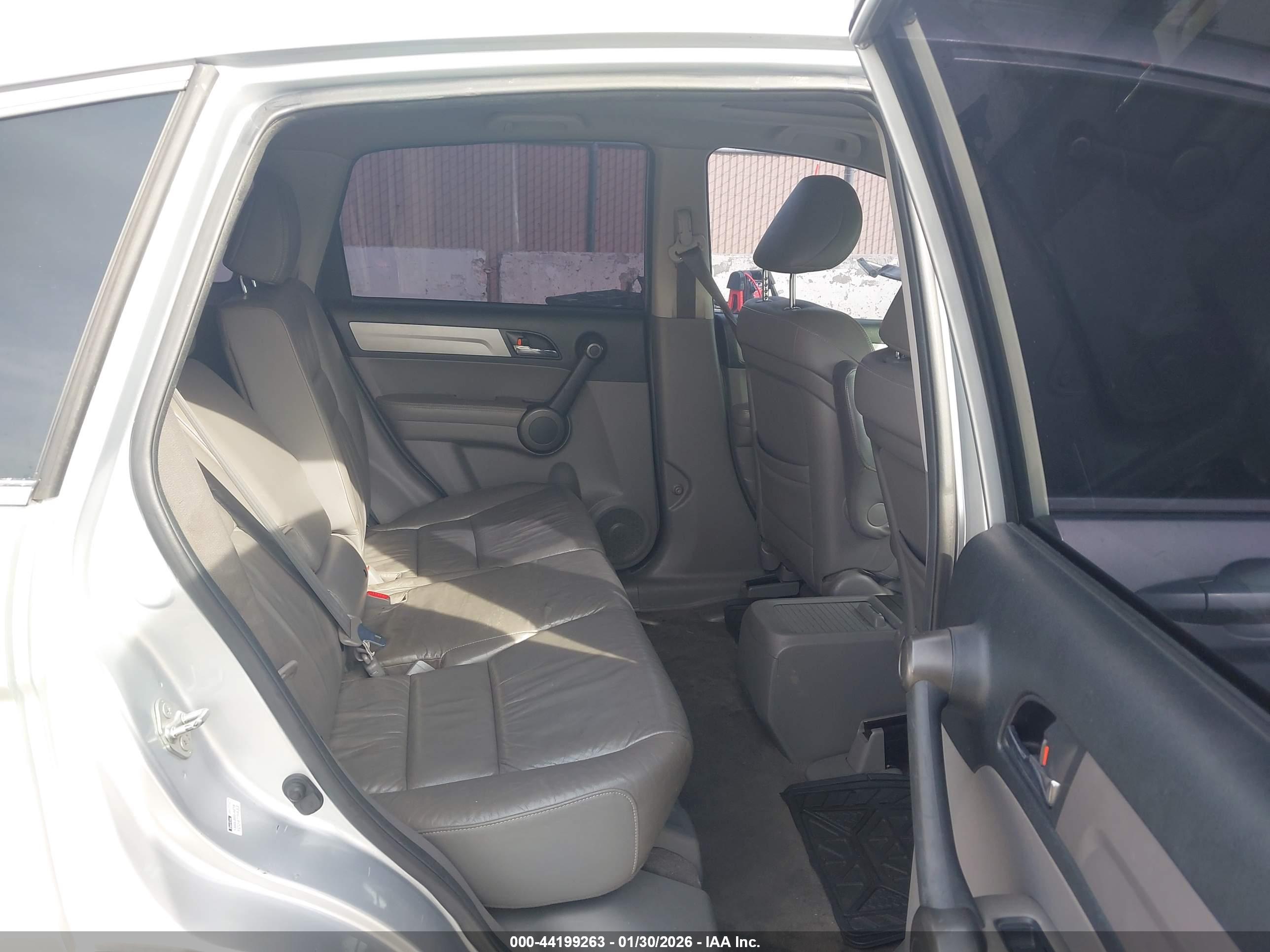 HONDA CR-V image 8