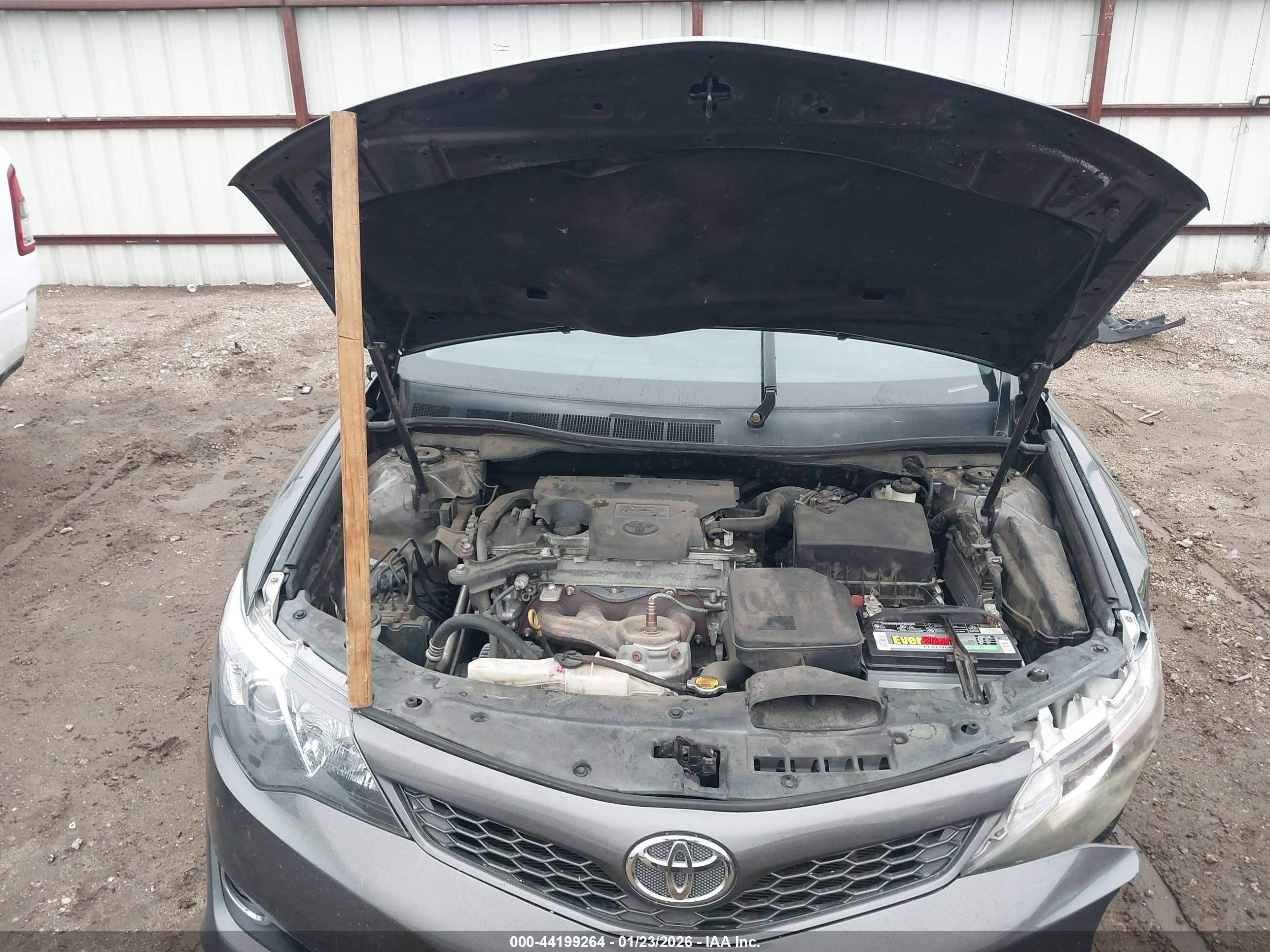 TOYOTA CAMRY image 10