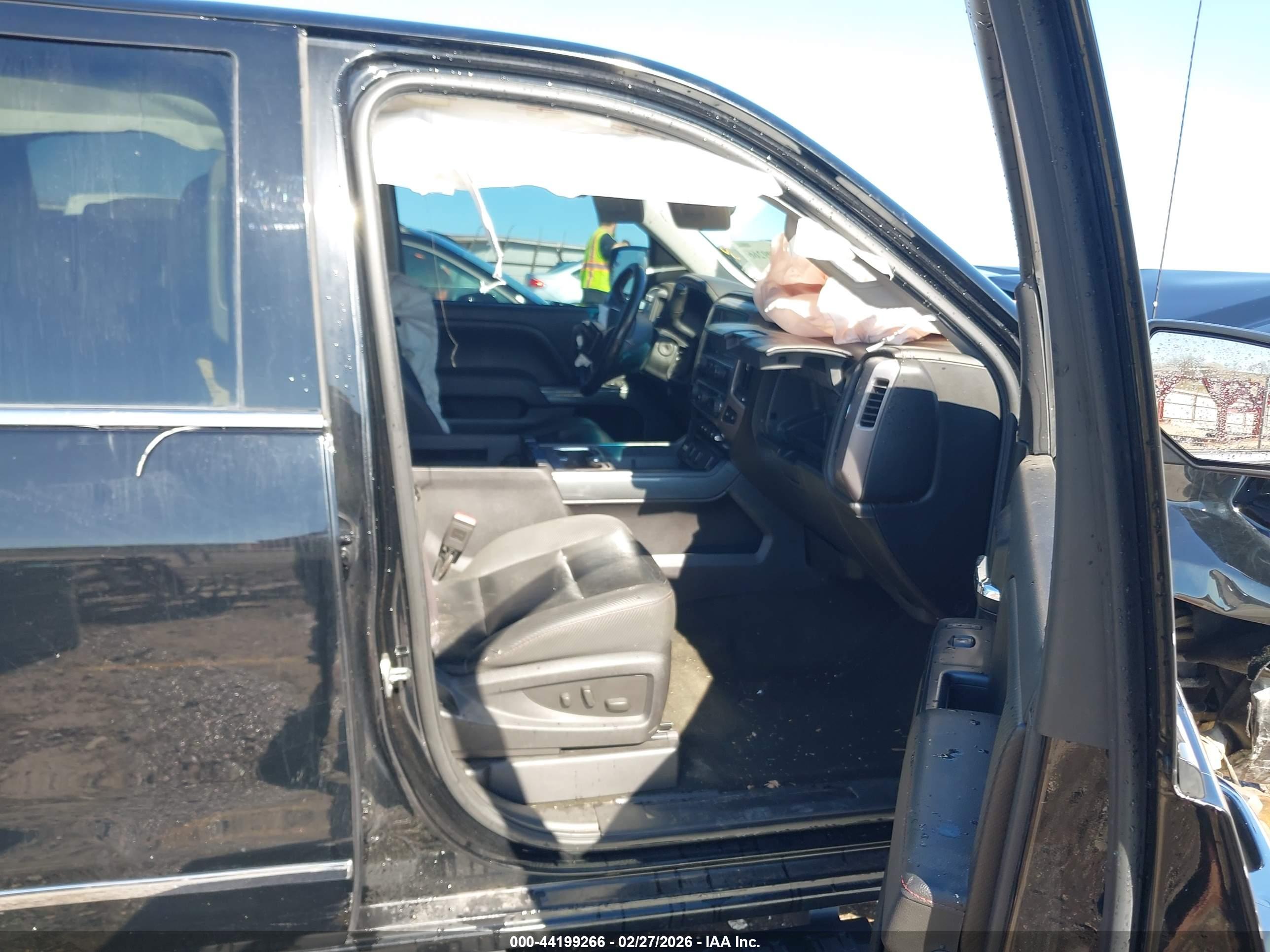 GMC SIERRA image 5