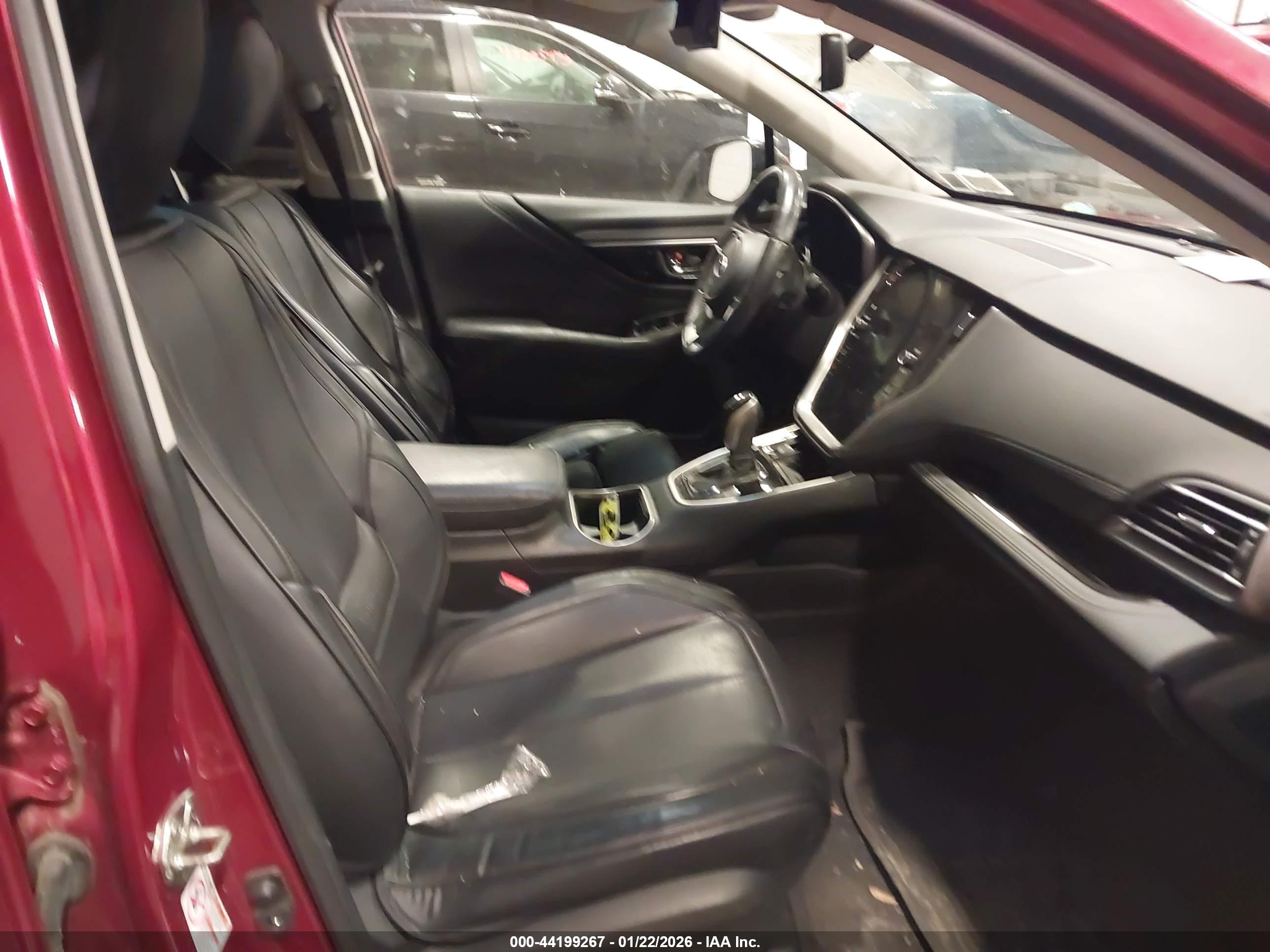SUBARU OUTBACK image 5