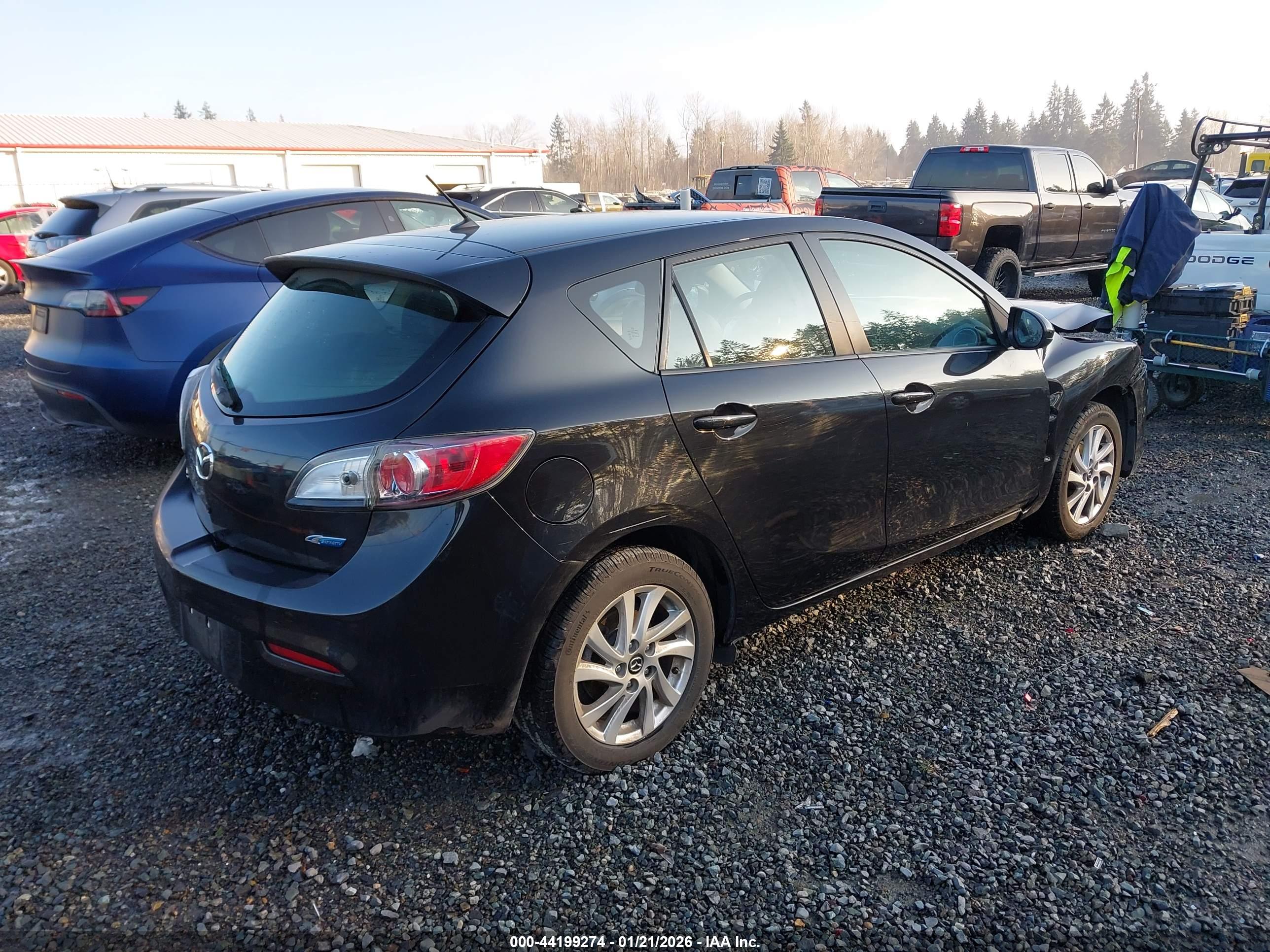 MAZDA MAZDA3 image 4
