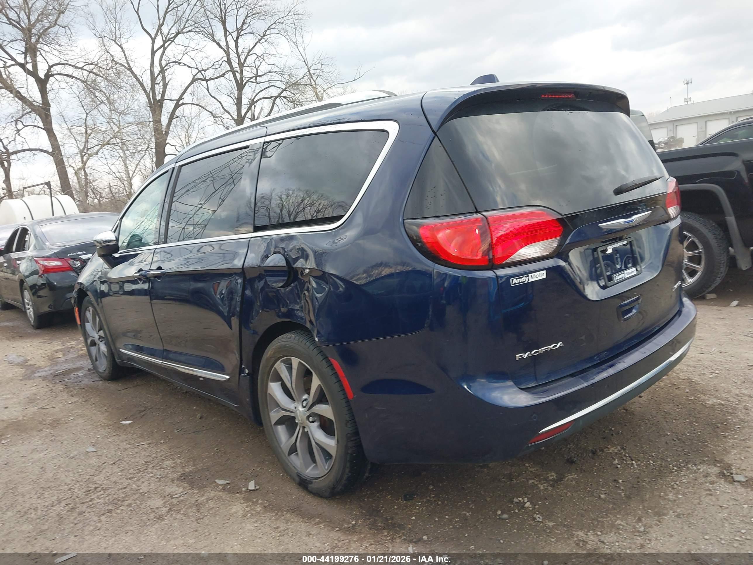 CHRYSLER PACIFICA image 3