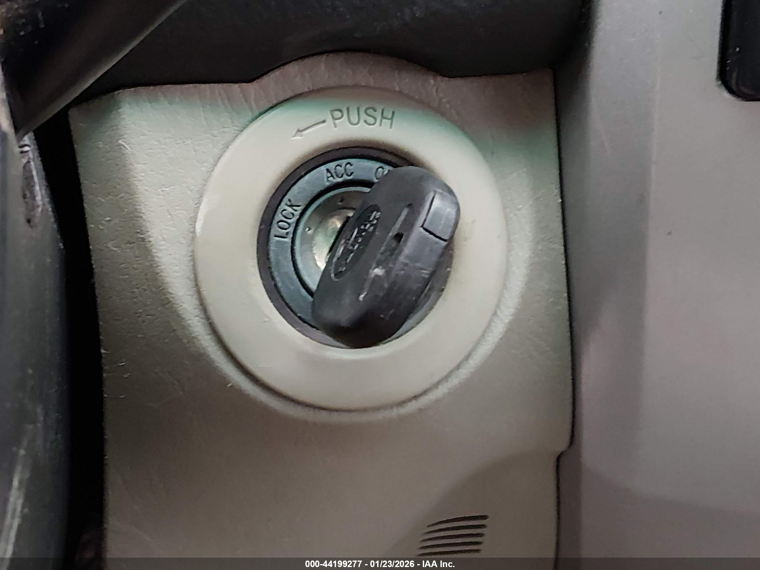 TOYOTA 4RUNNER image 11