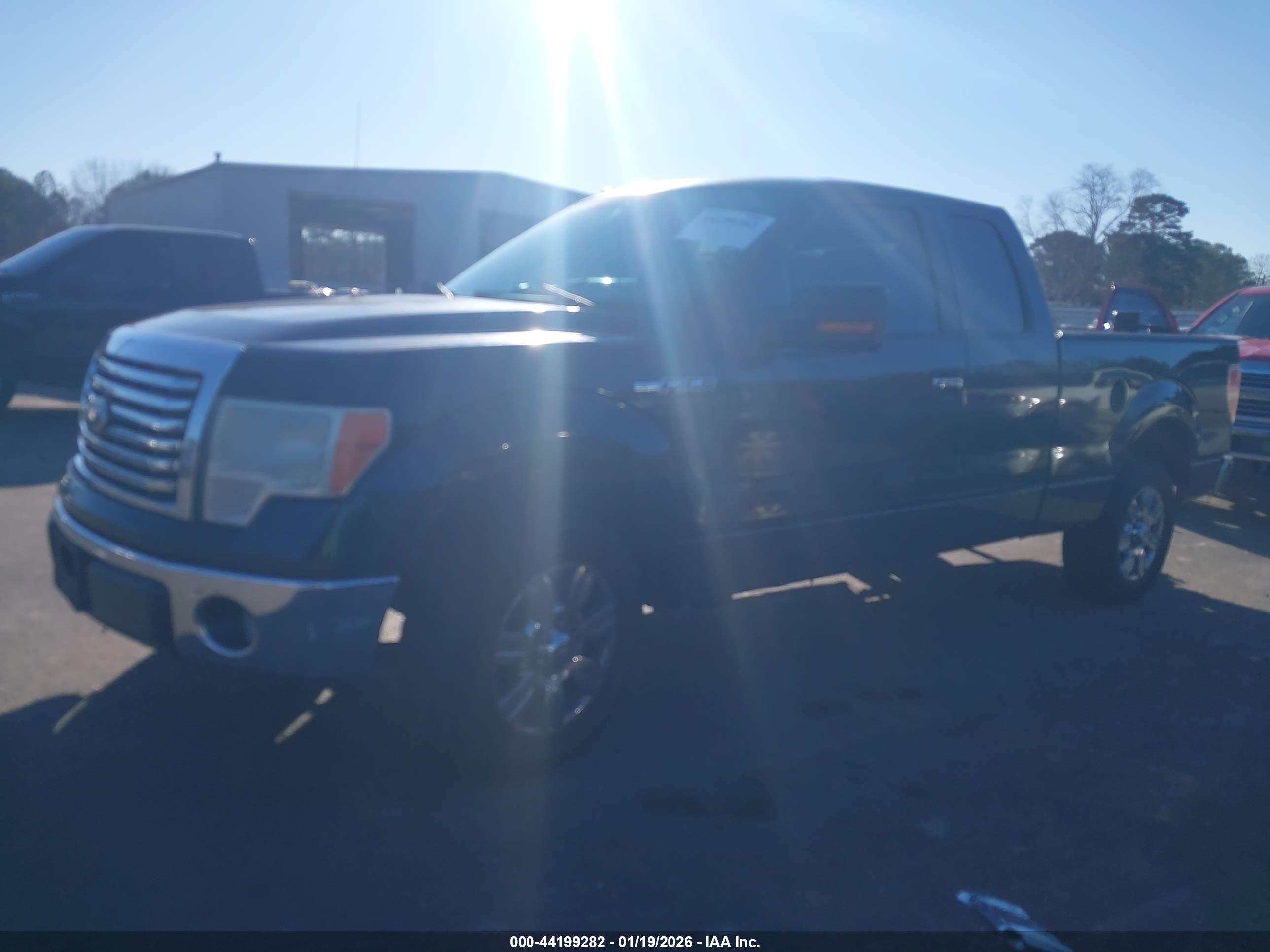 FORD F-150 image 2