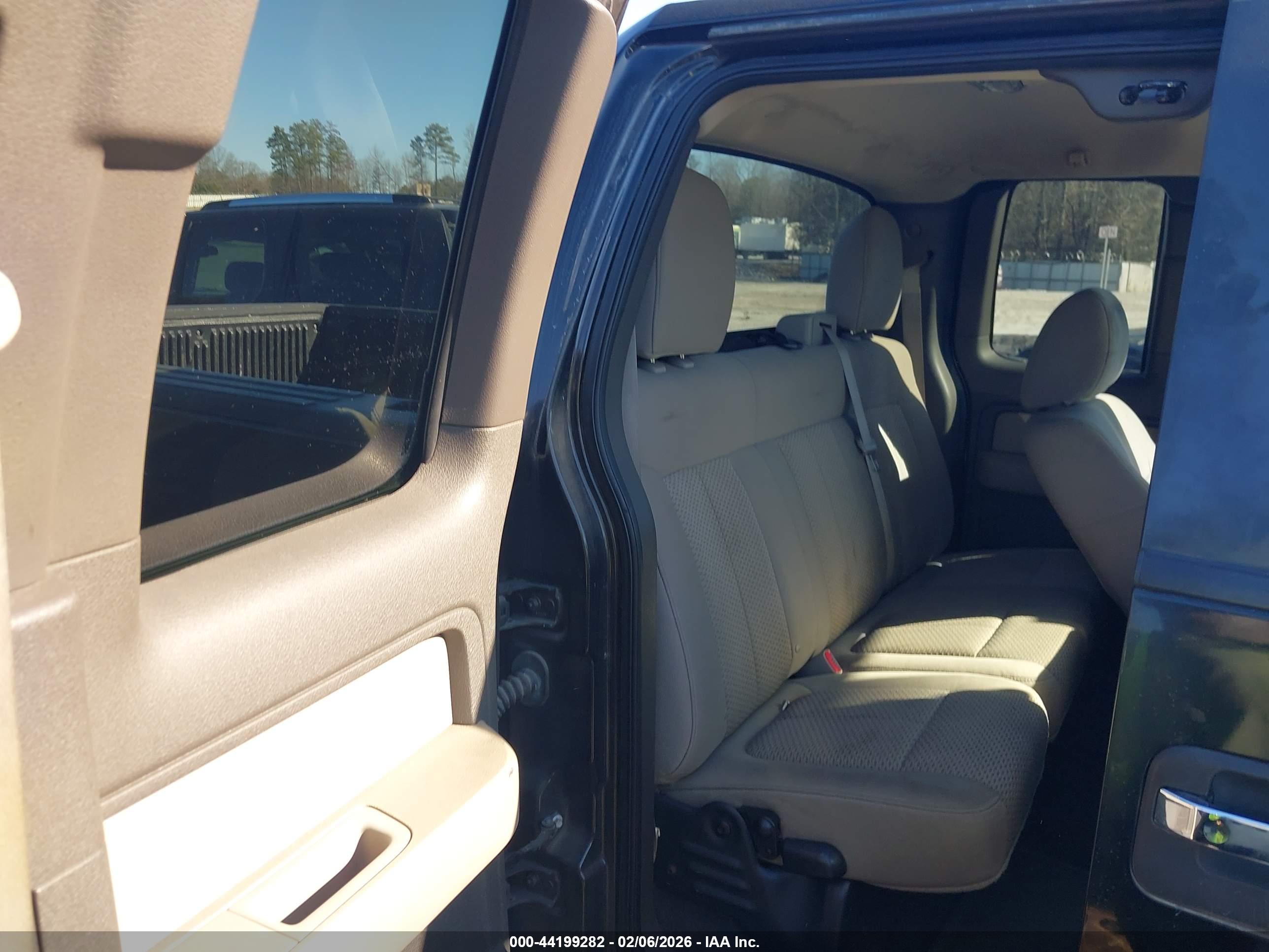 FORD F-150 image 8