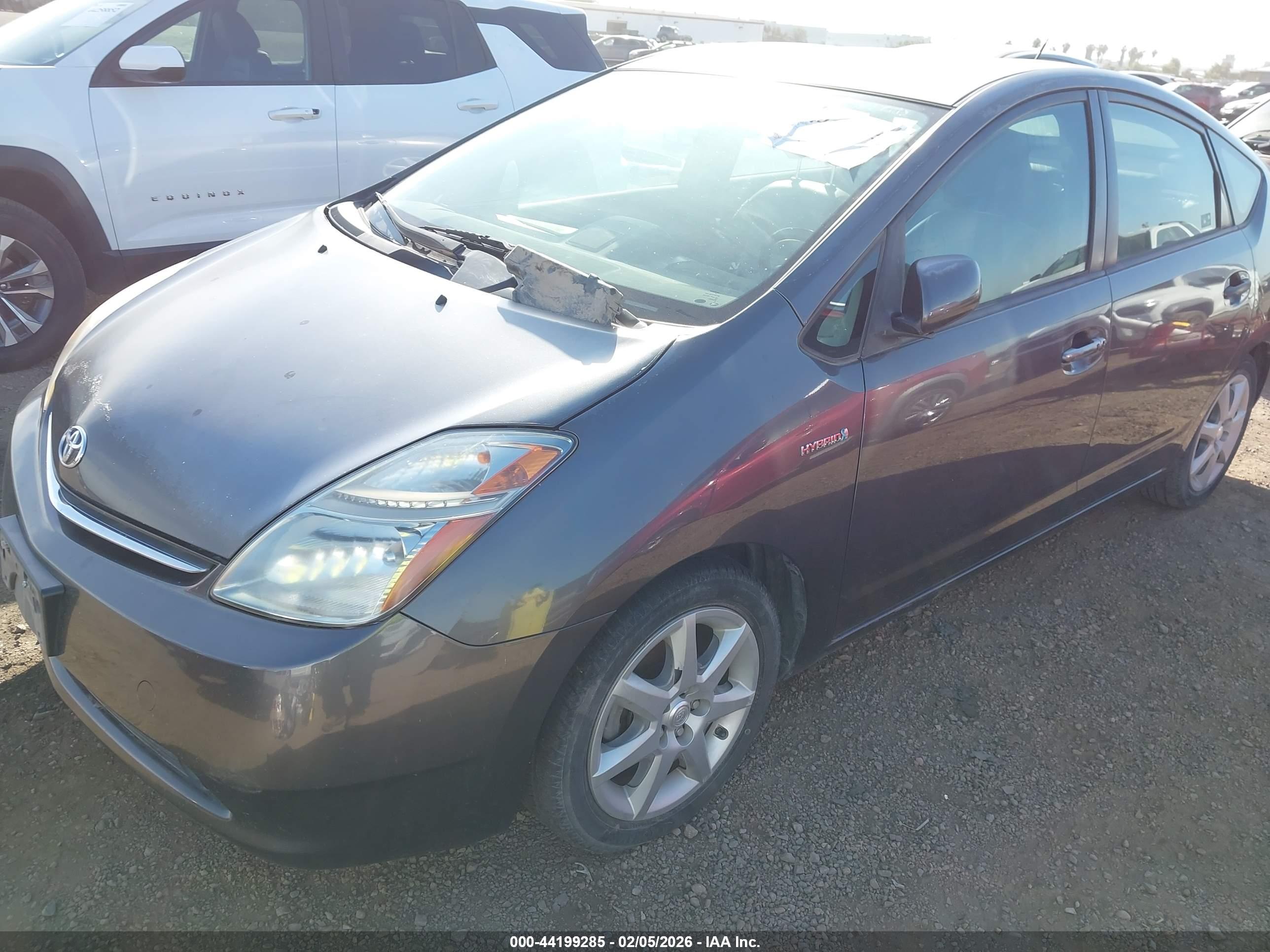 TOYOTA PRIUS image 6