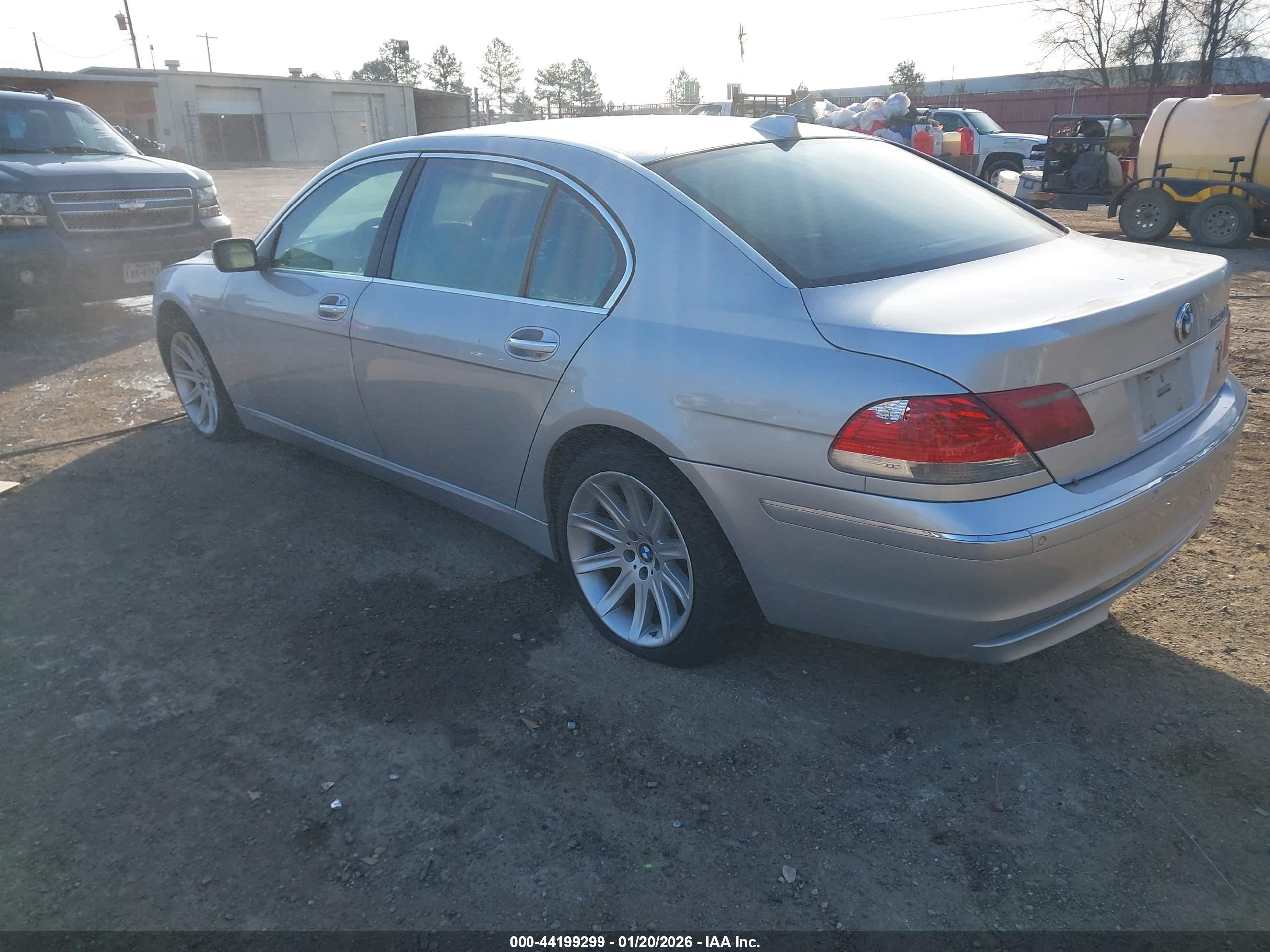 BMW 750LI image 3