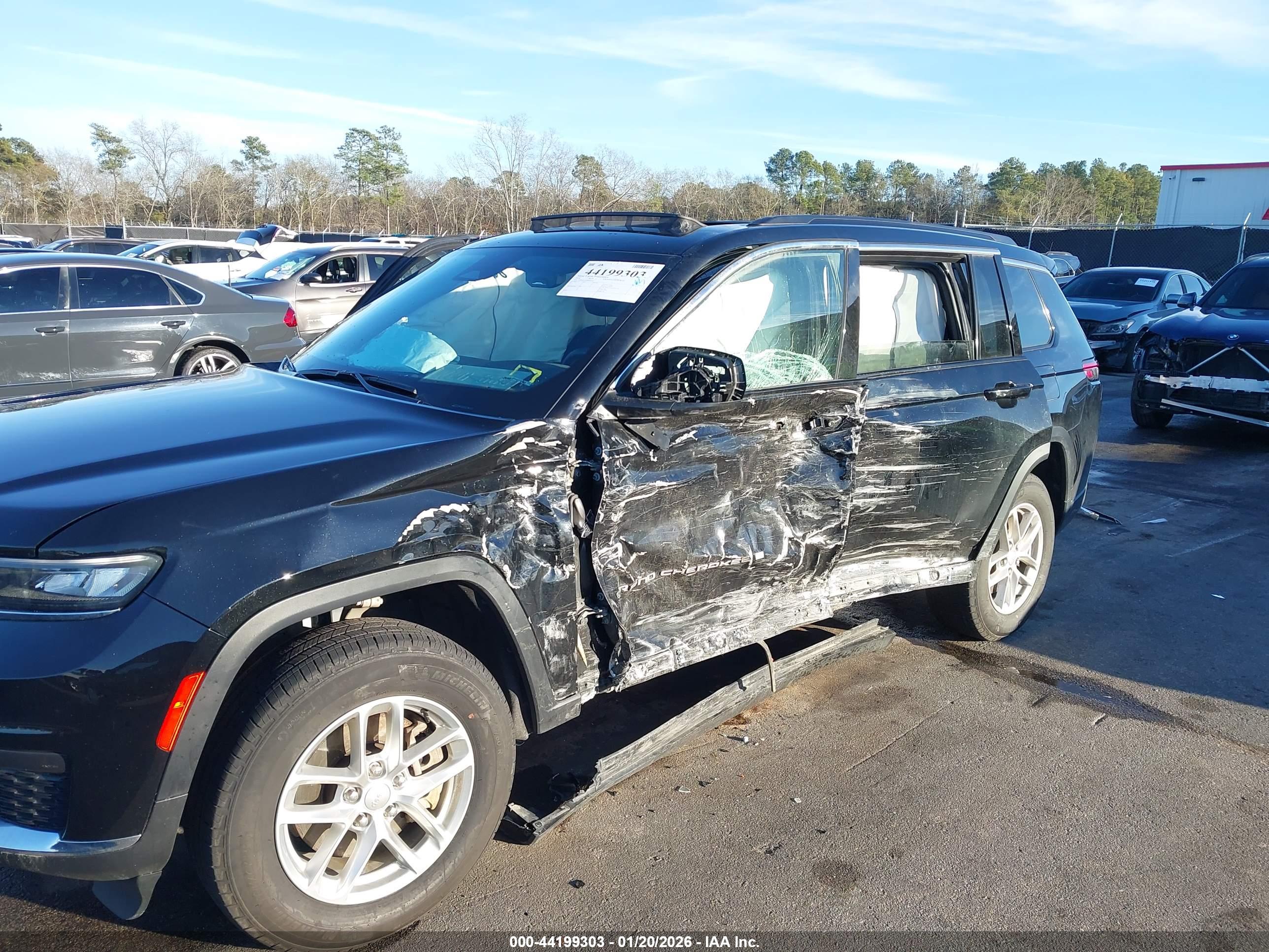 JEEP GRAND image 6