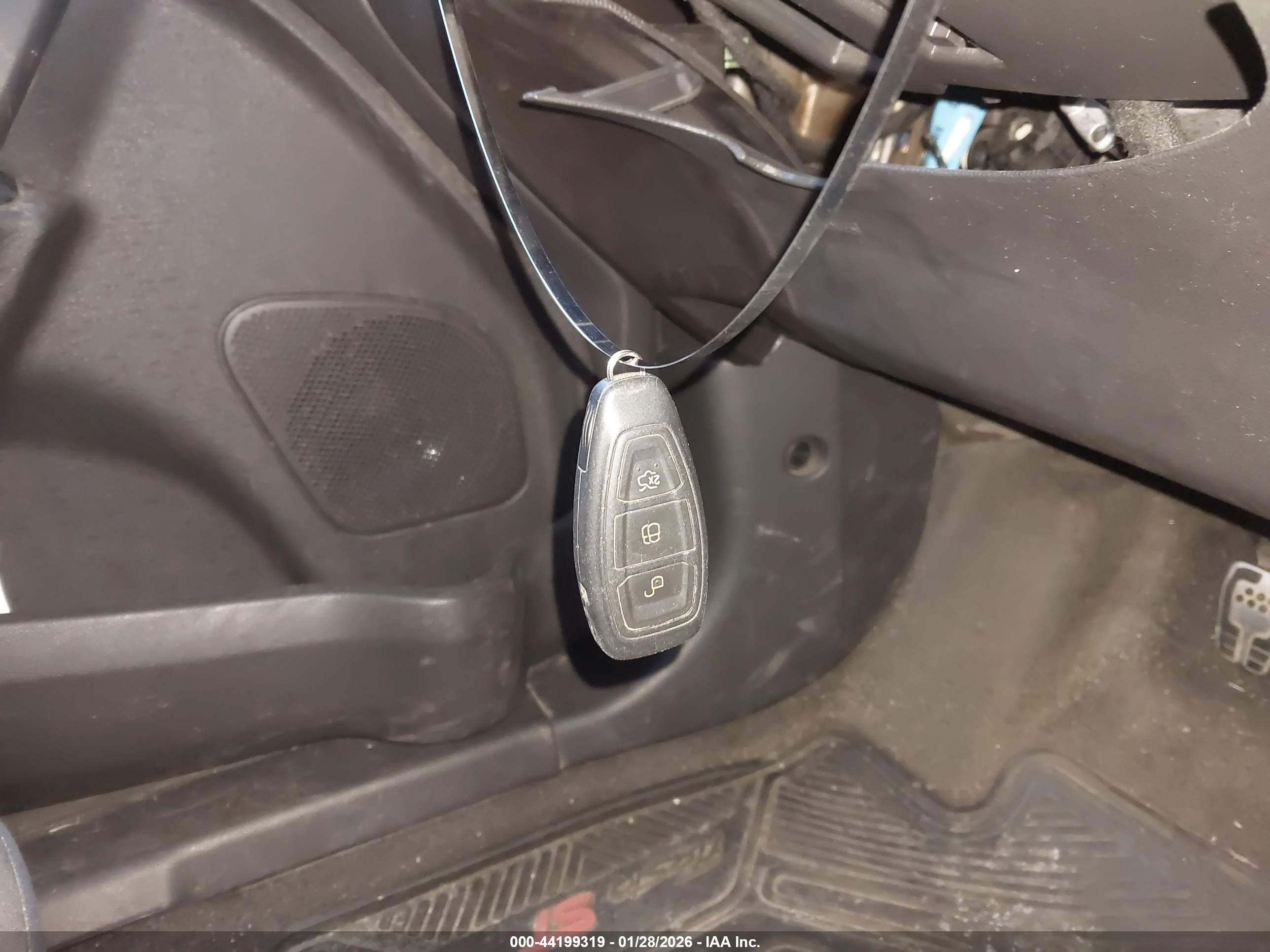 FORD FIESTA image 11