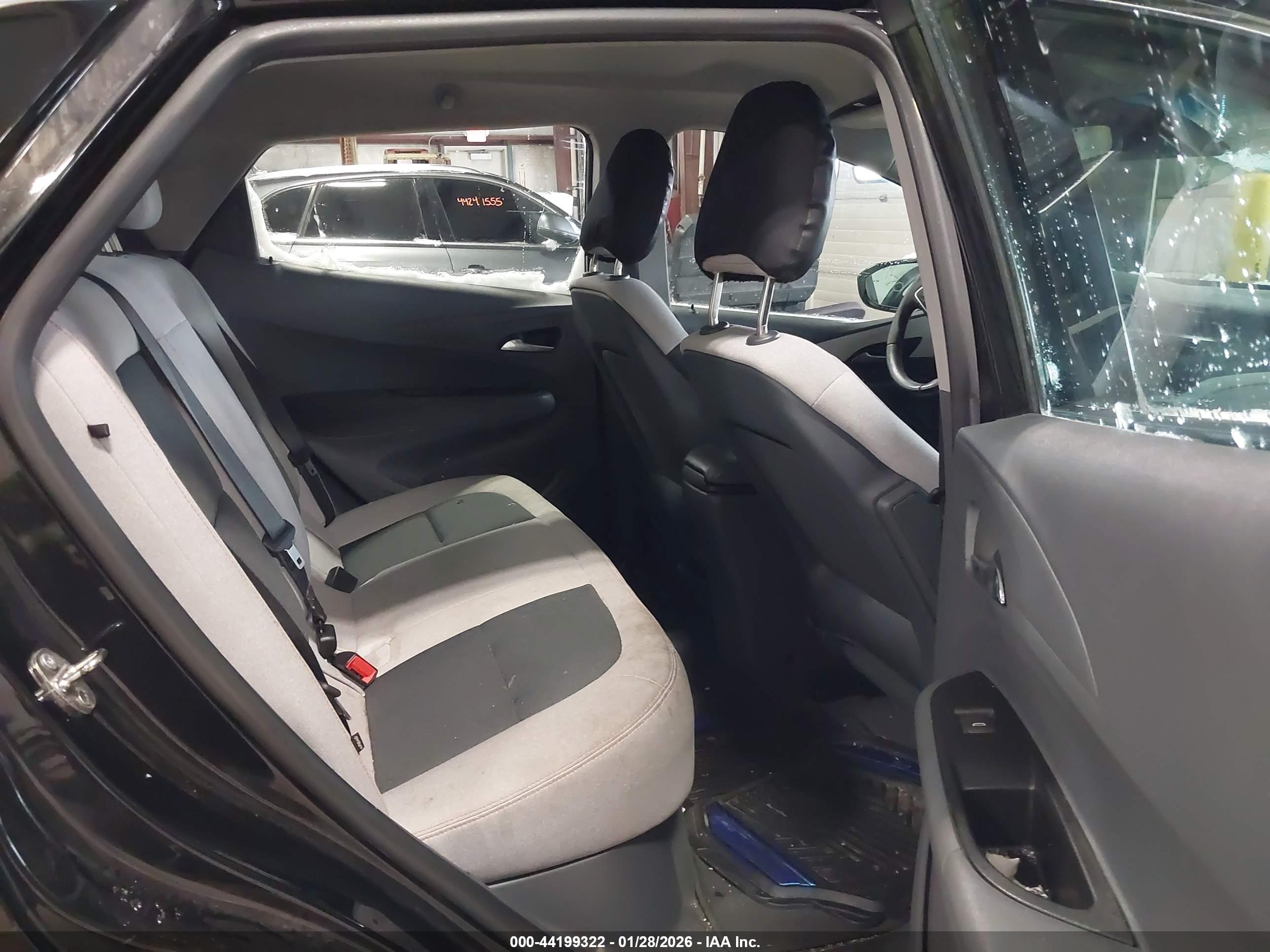 CHEVROLET BOLT image 8