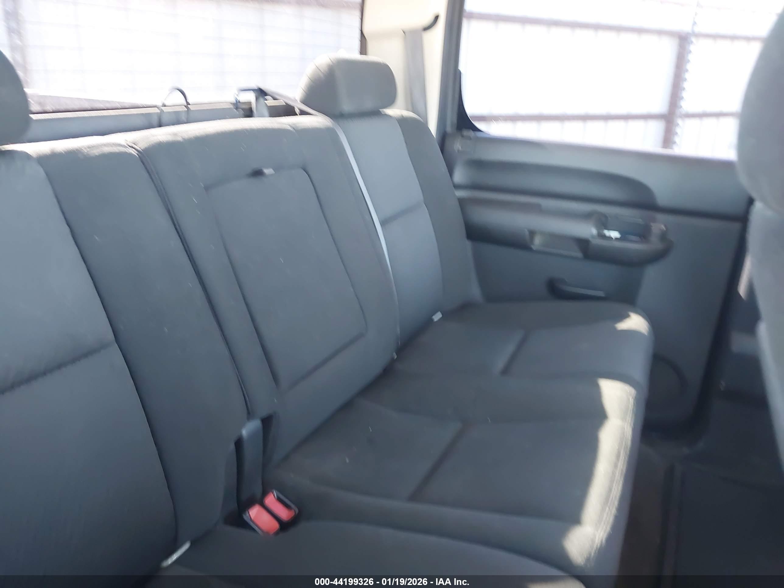 GMC SIERRA image 8