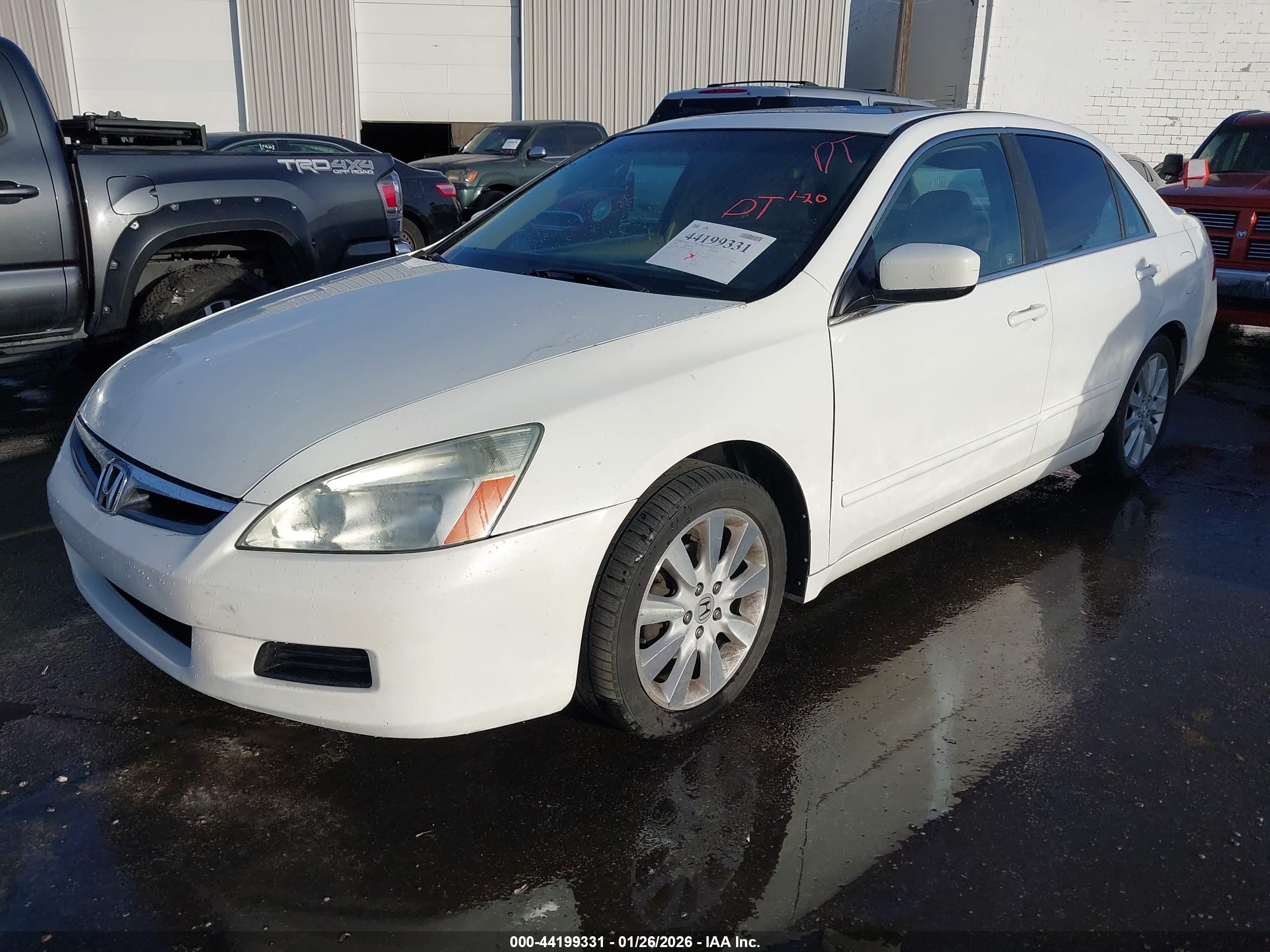 HONDA ACCORD image 2