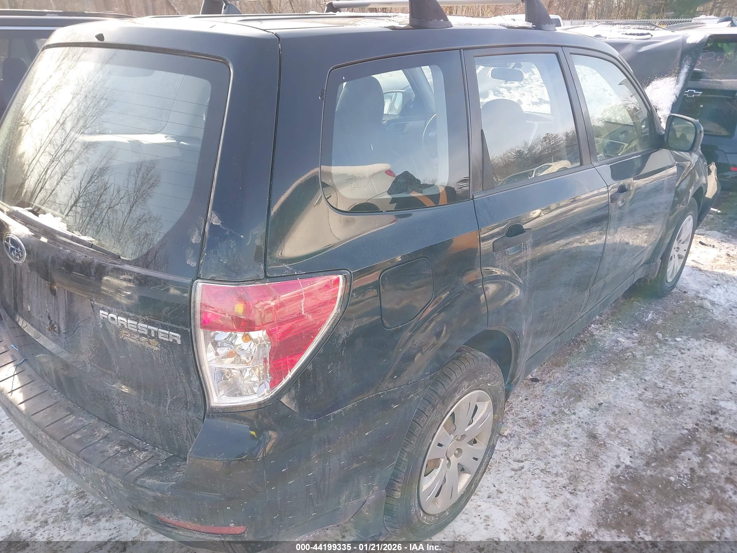 SUBARU FORESTER image 4
