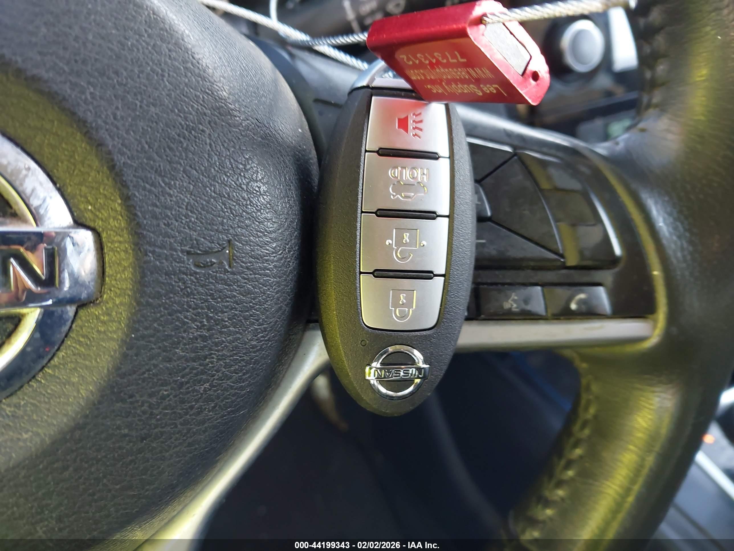 NISSAN ROGUE image 11