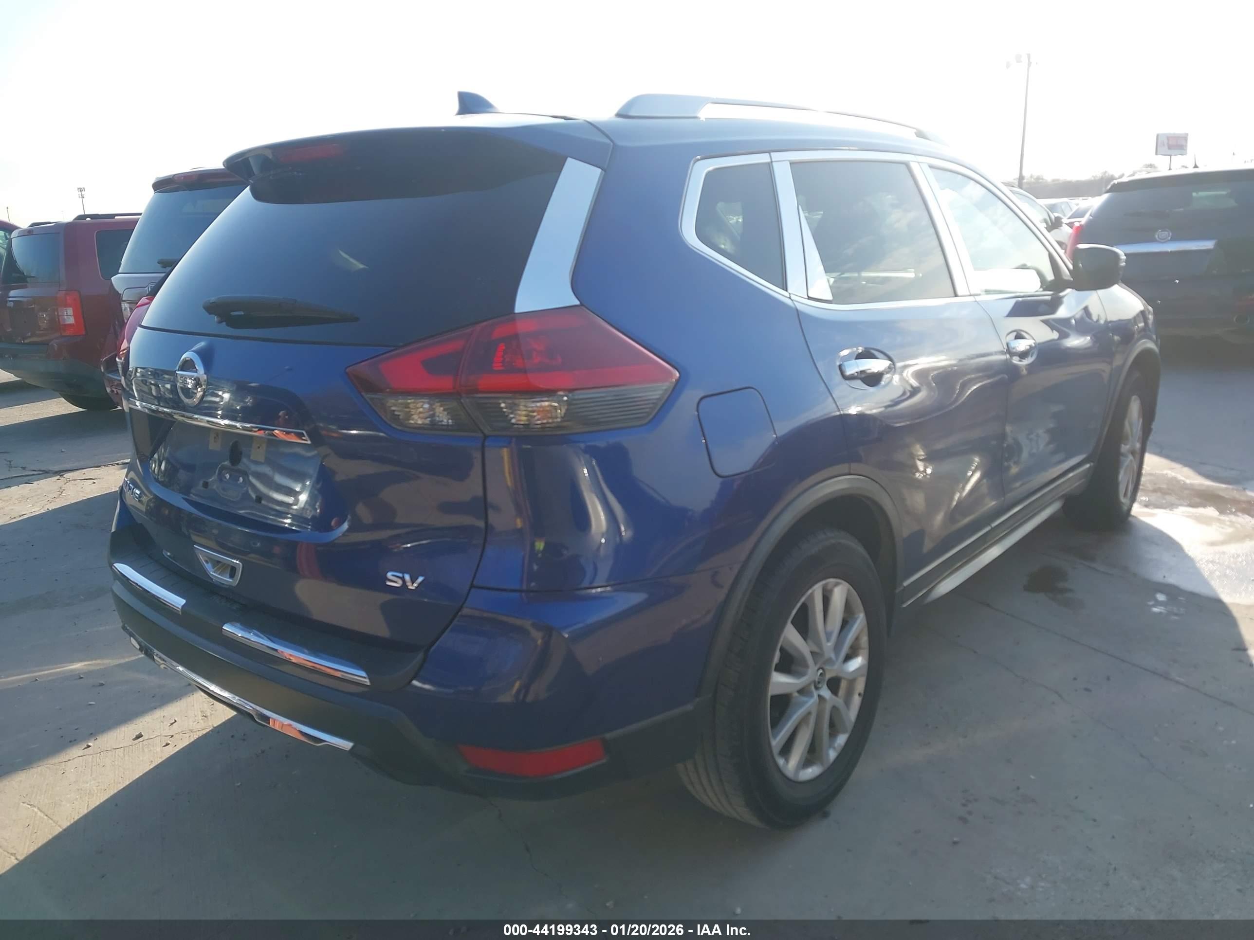NISSAN ROGUE image 4