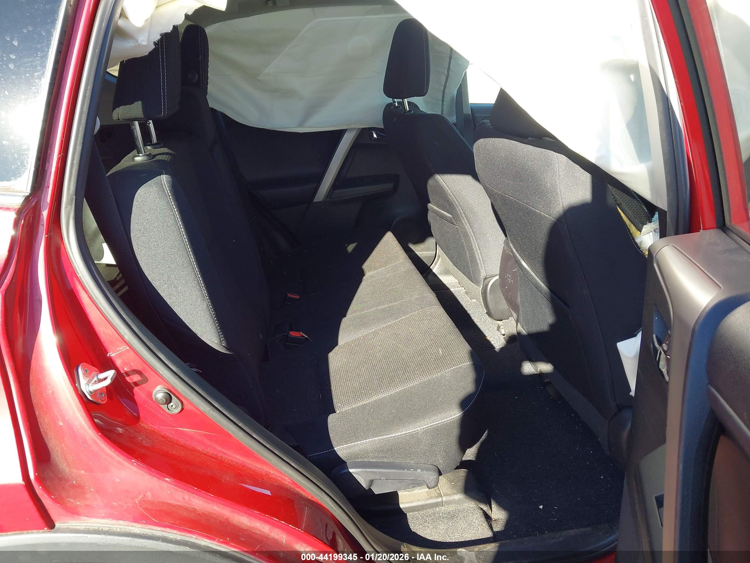 TOYOTA RAV4 image 8