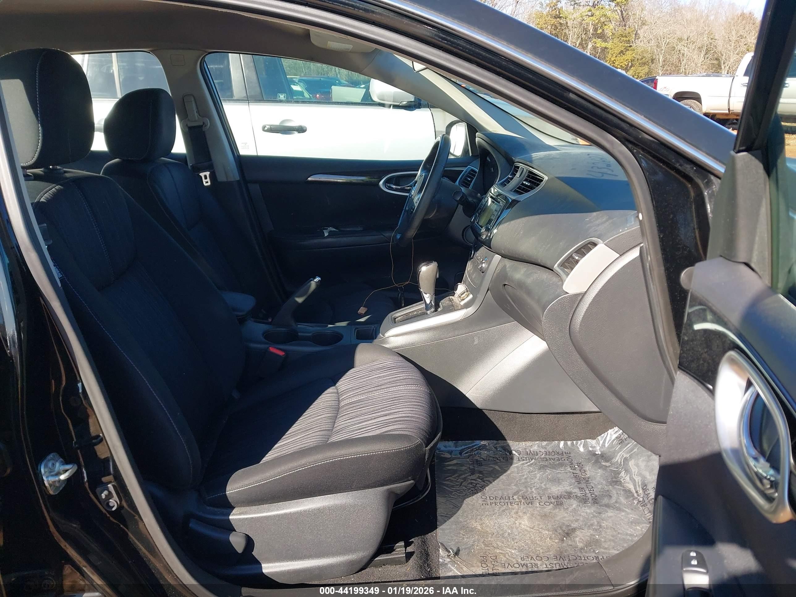 NISSAN SENTRA image 5