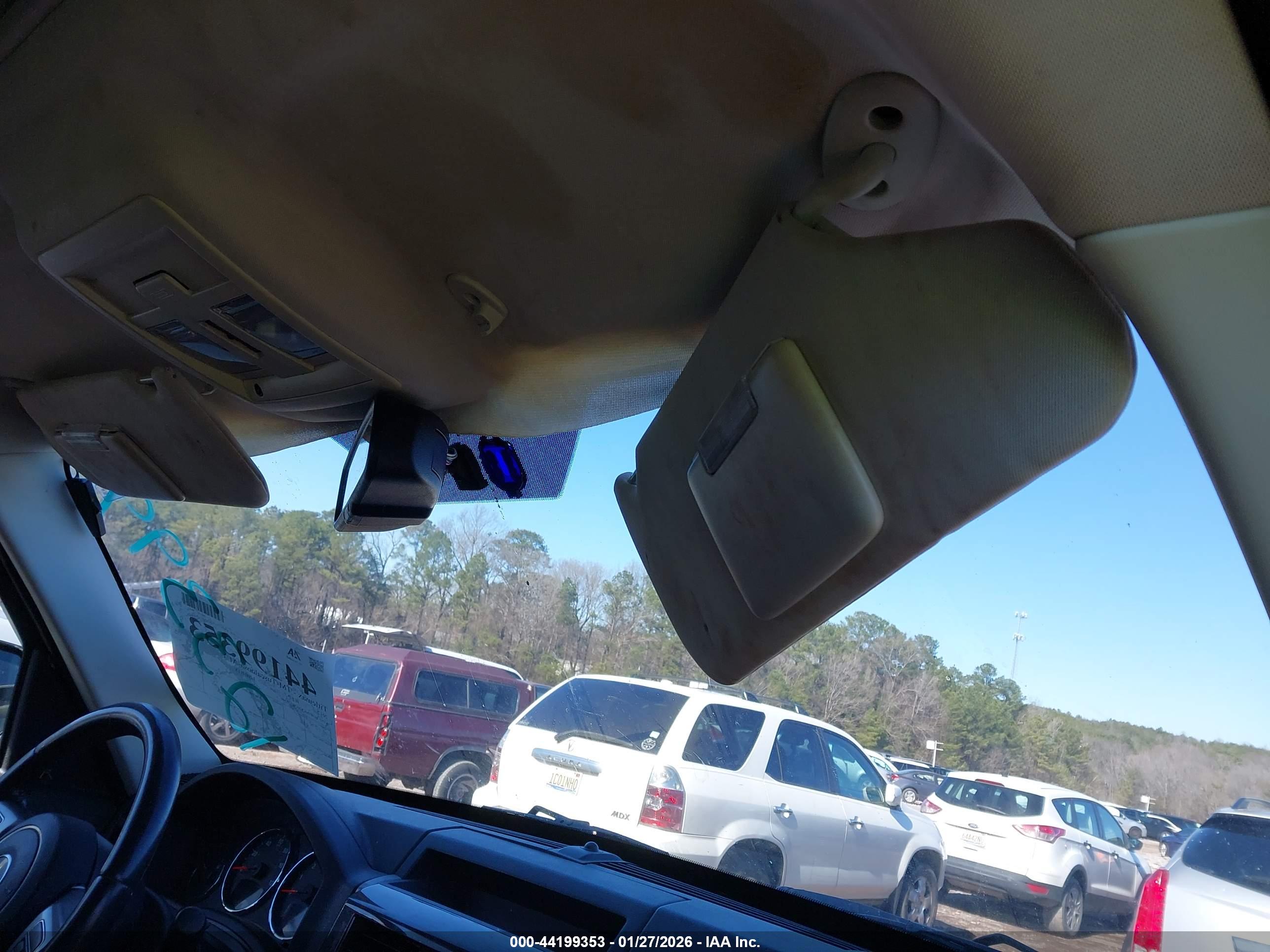 JEEP LIBERTY image 6
