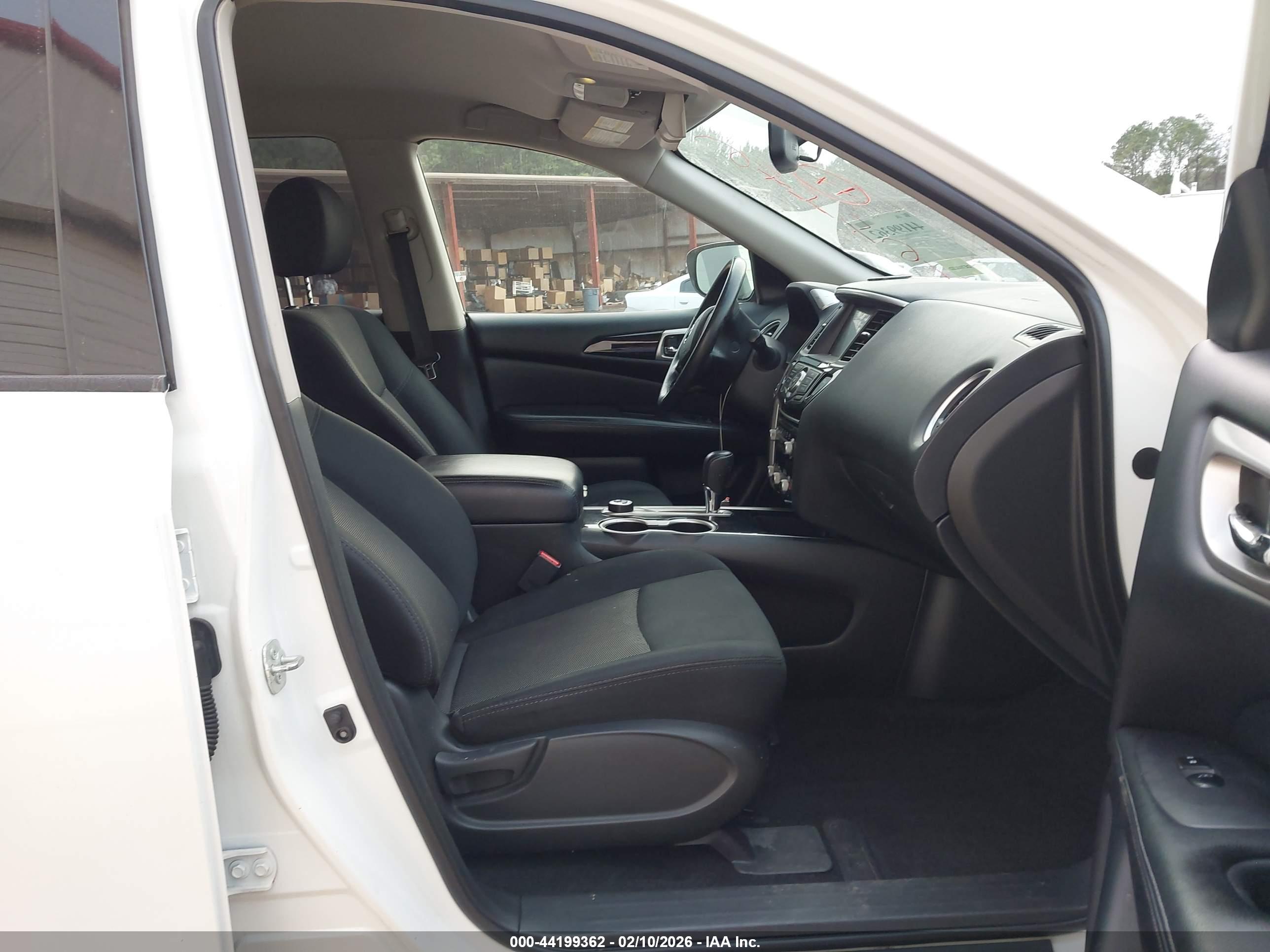NISSAN PATHFINDER image 5