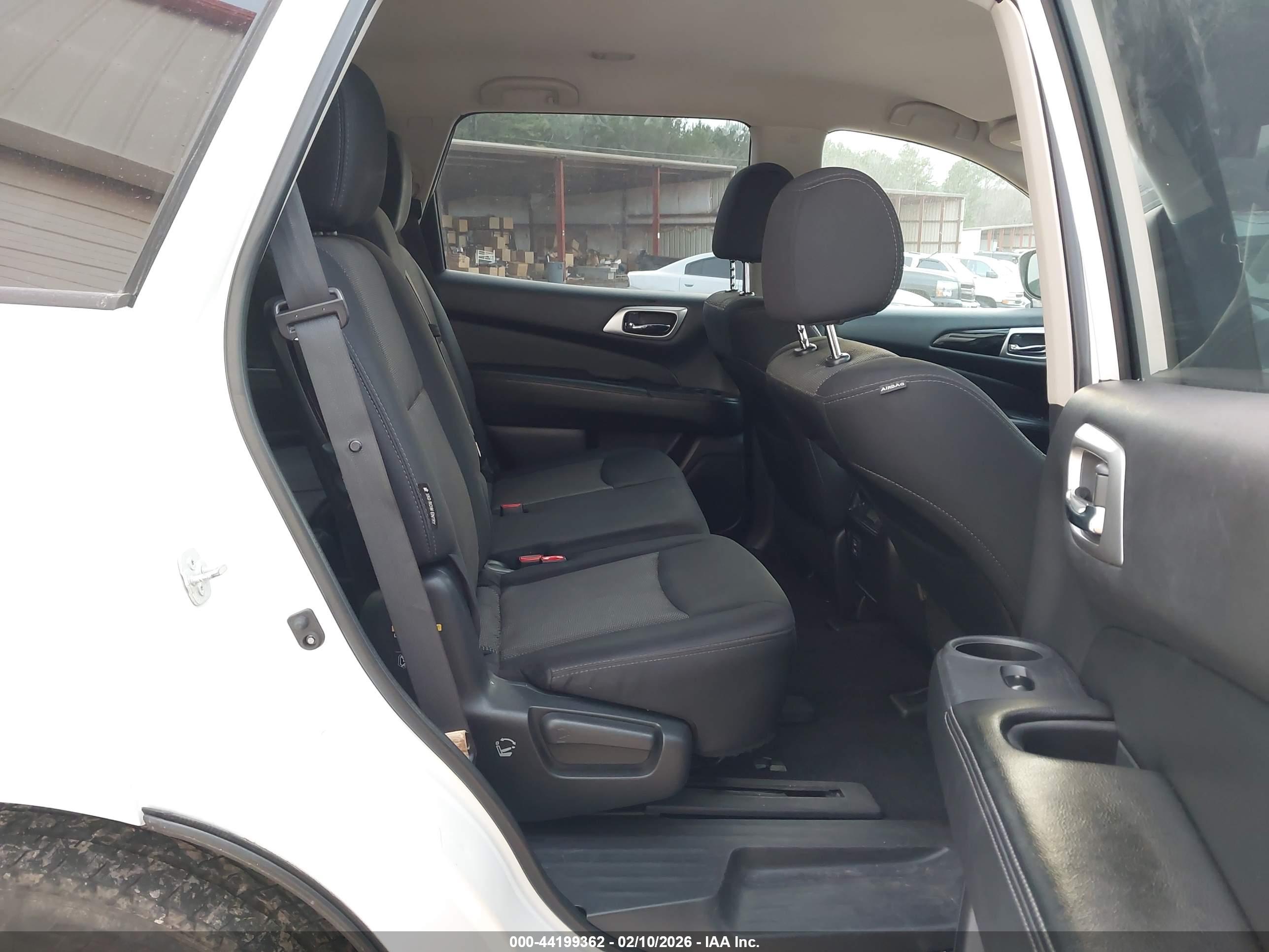 NISSAN PATHFINDER image 8