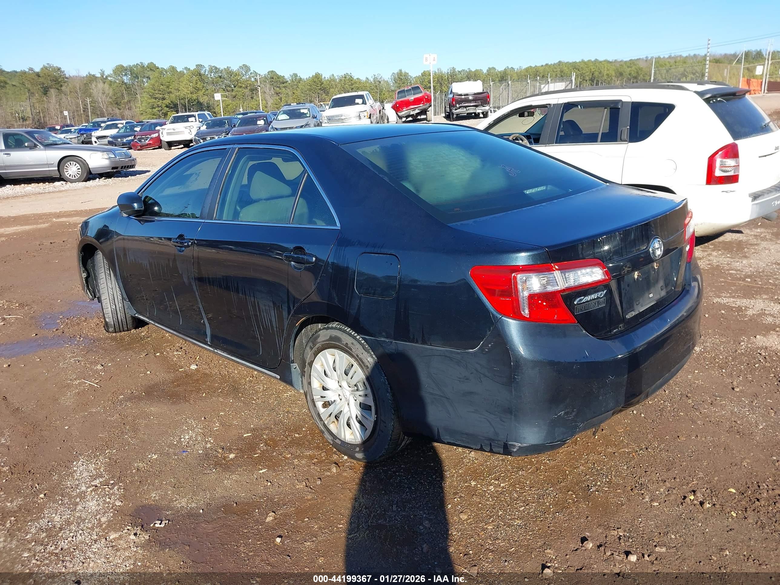 TOYOTA CAMRY image 3