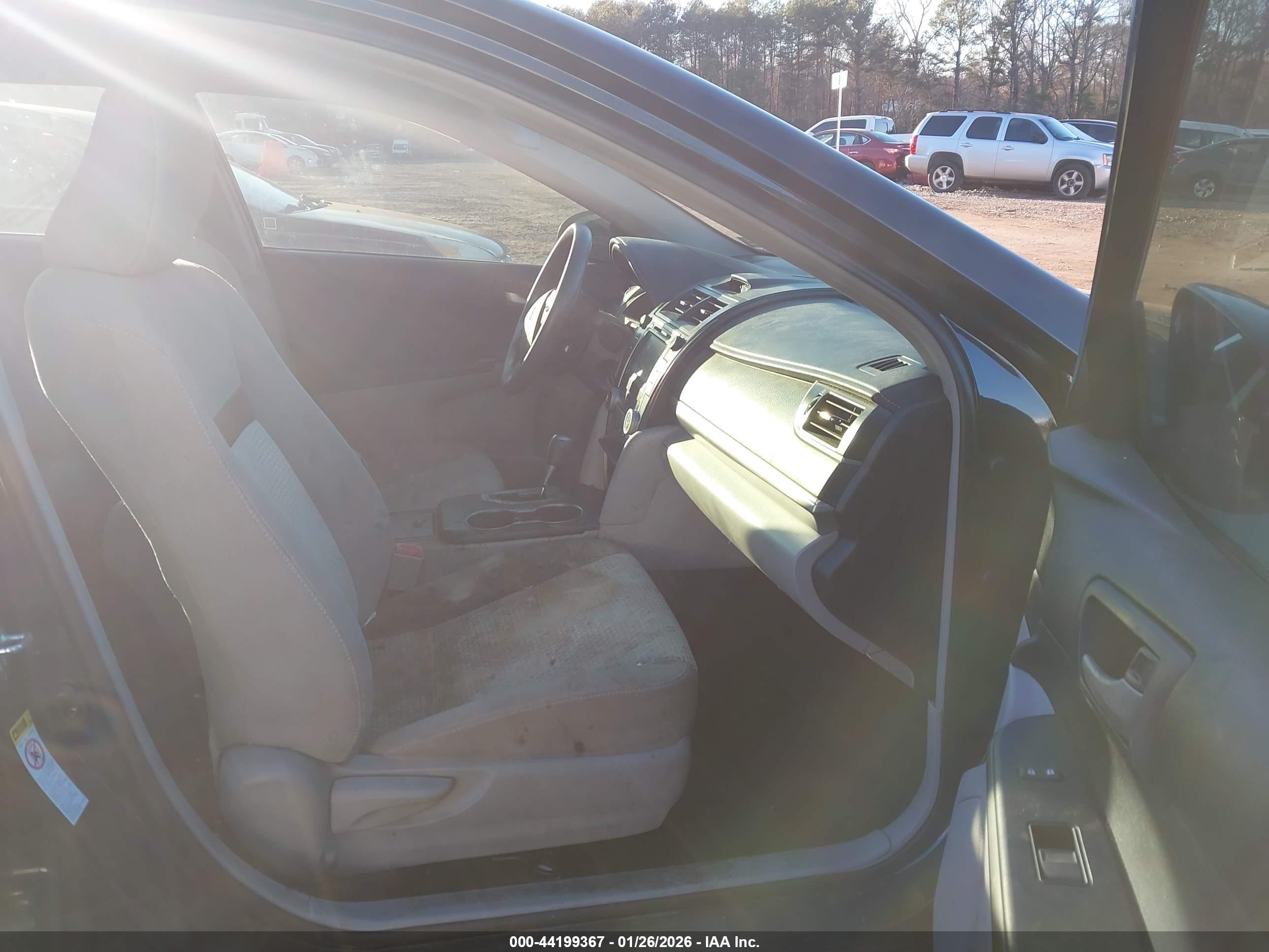TOYOTA CAMRY image 5