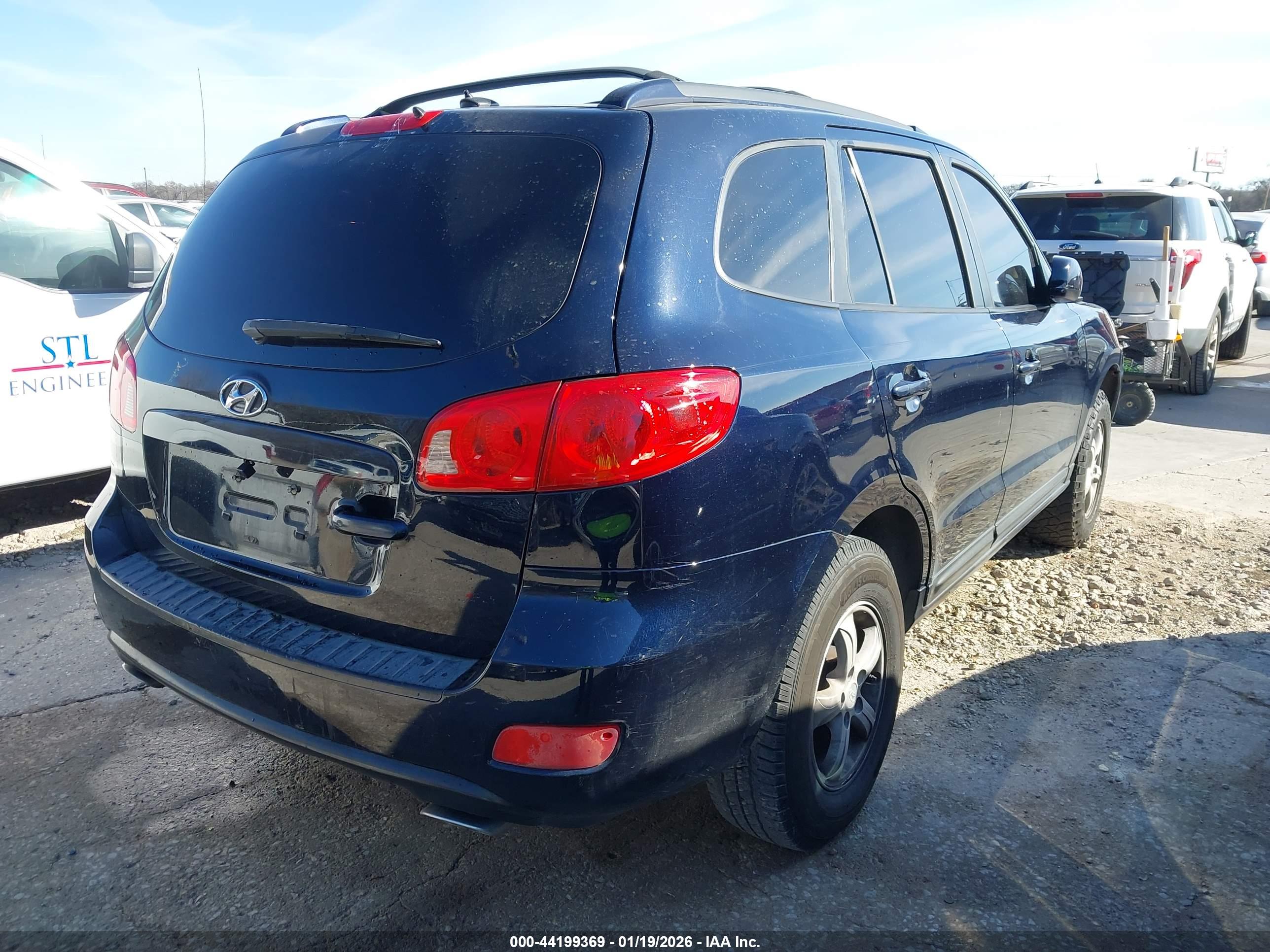 HYUNDAI SANTA image 4