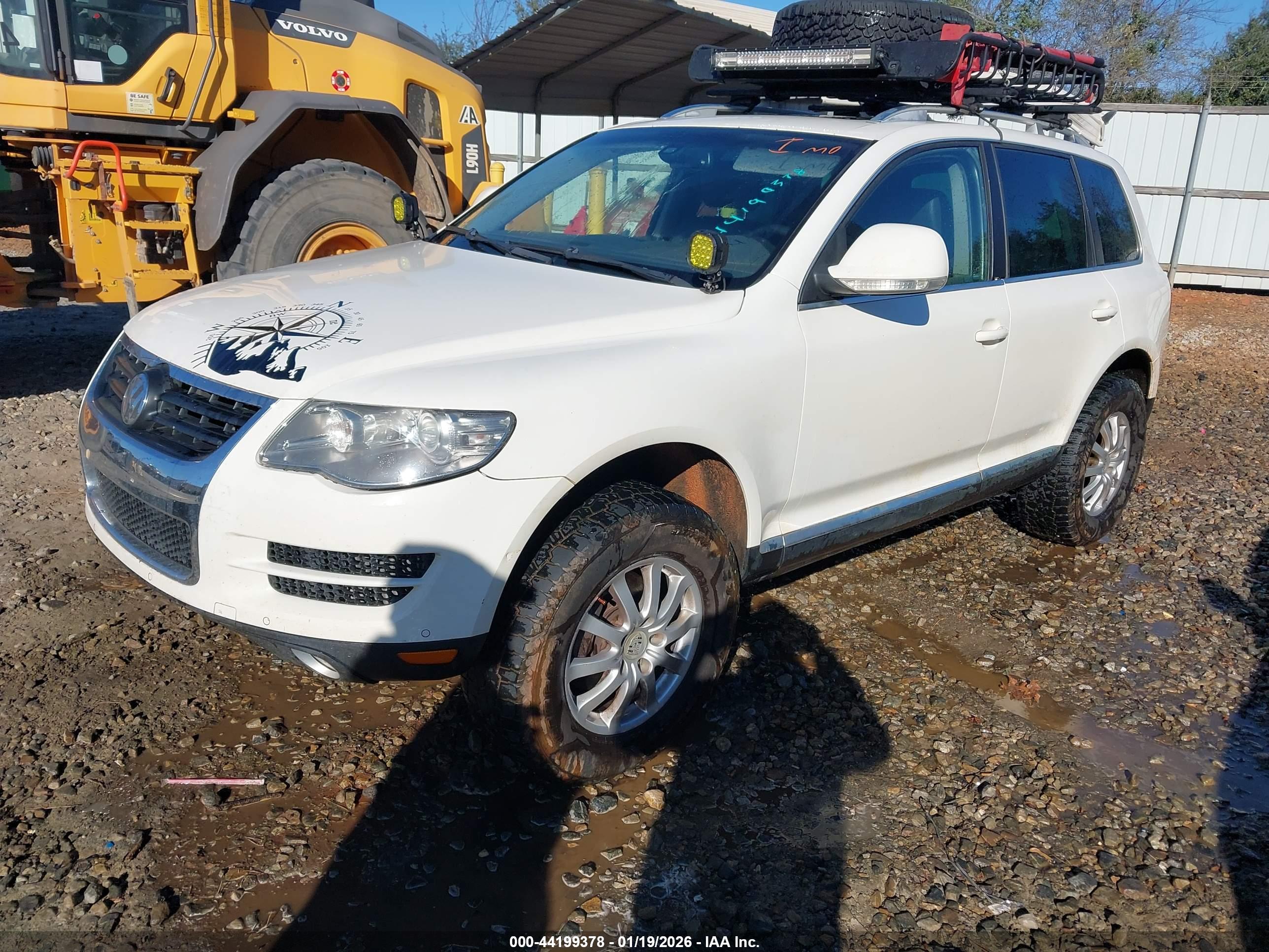 VOLKSWAGEN TOUAREG image 2