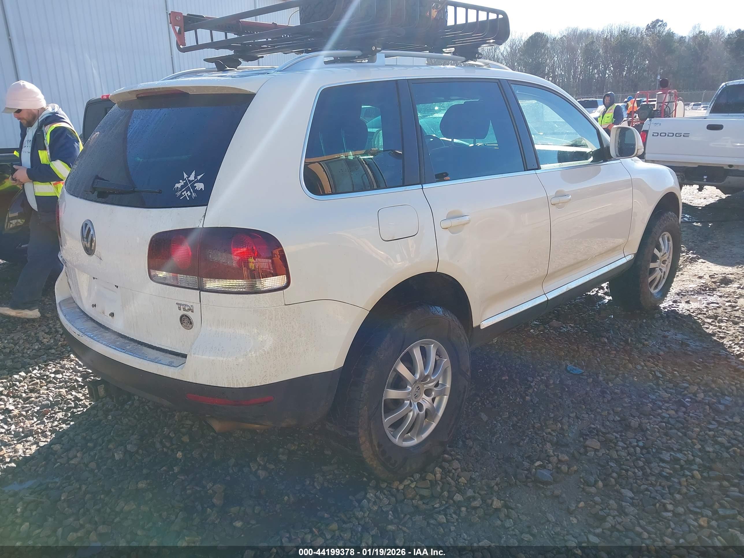 VOLKSWAGEN TOUAREG image 4