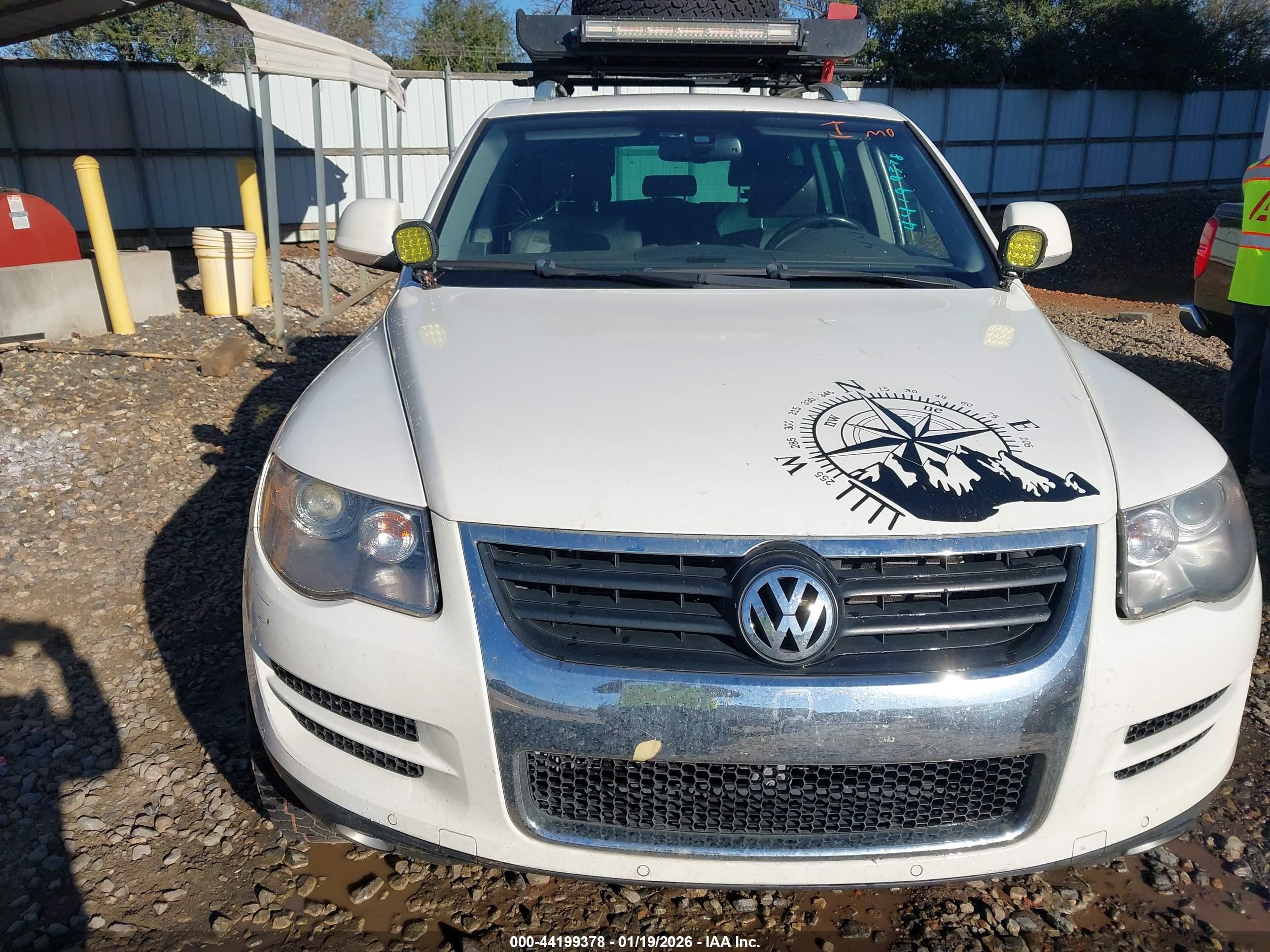 VOLKSWAGEN TOUAREG image 6