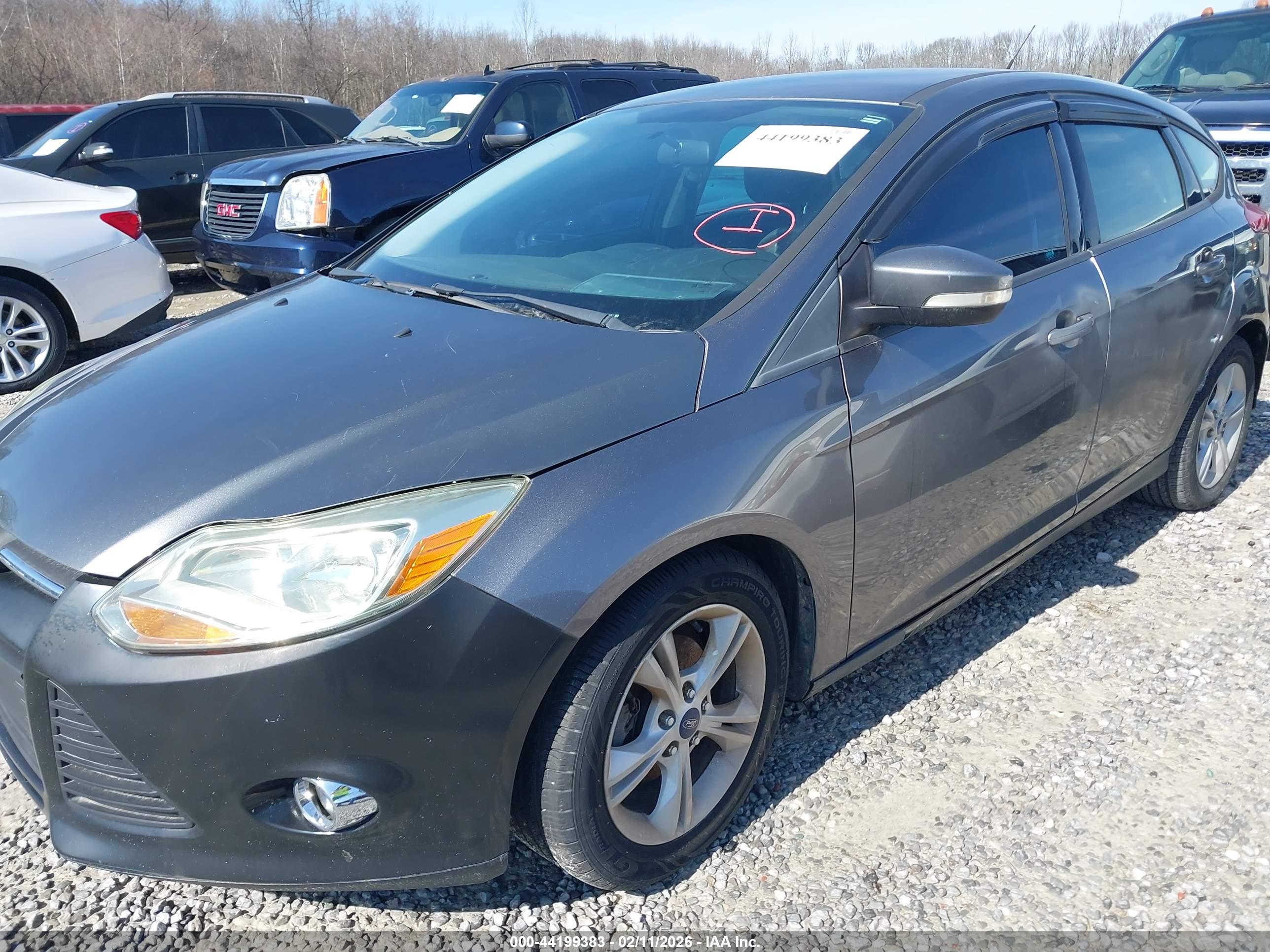 FORD FOCUS image 2