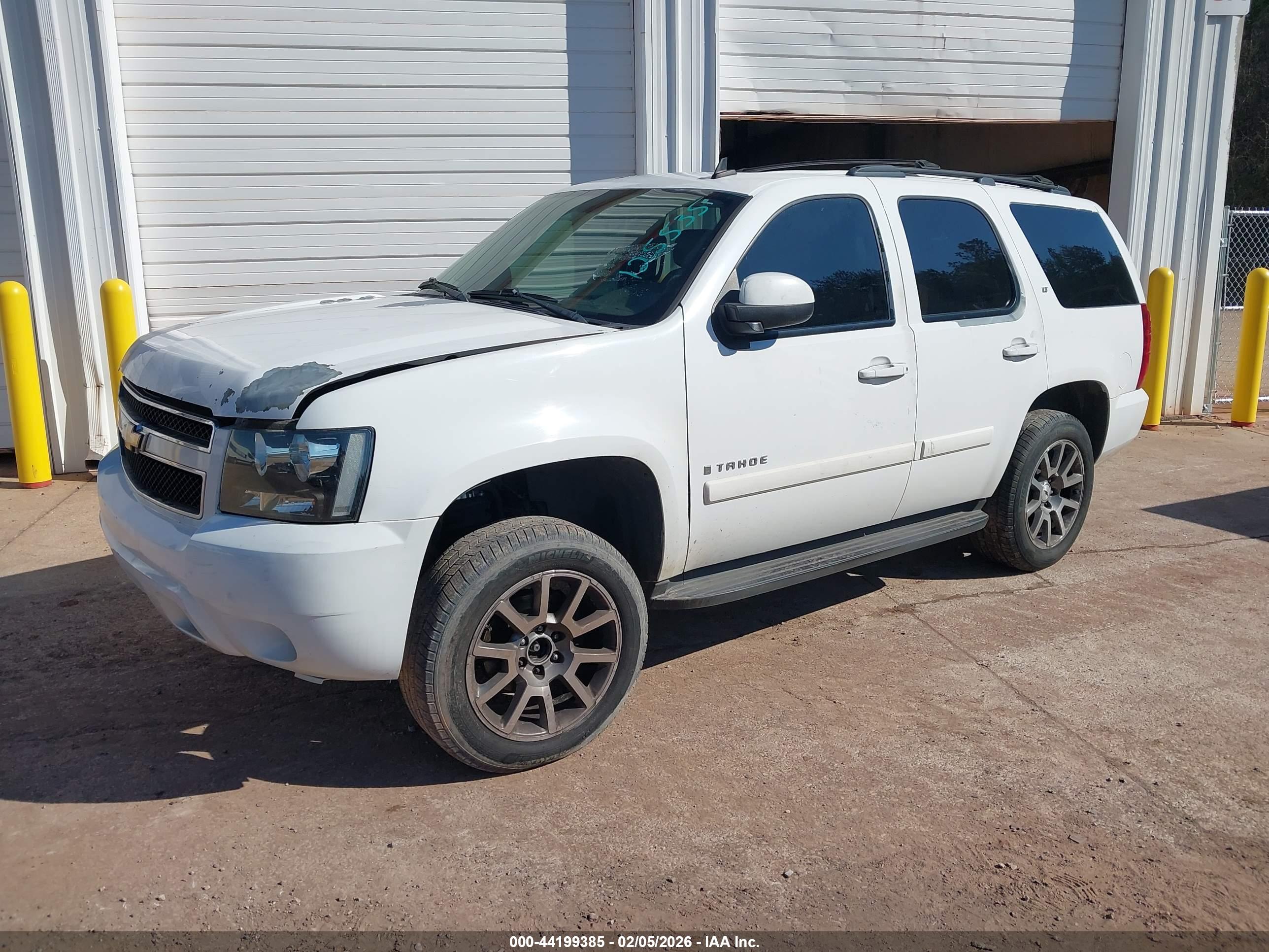CHEVROLET TAHOE image 2