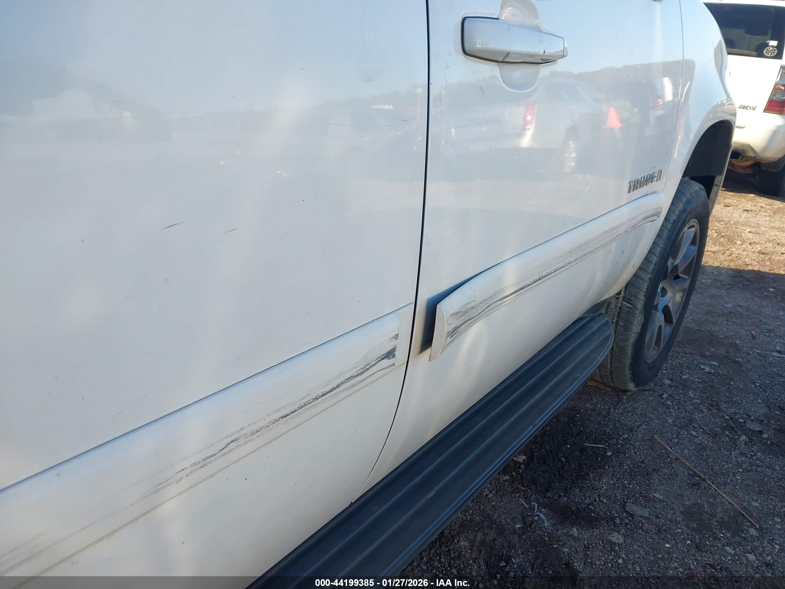 CHEVROLET TAHOE image 6