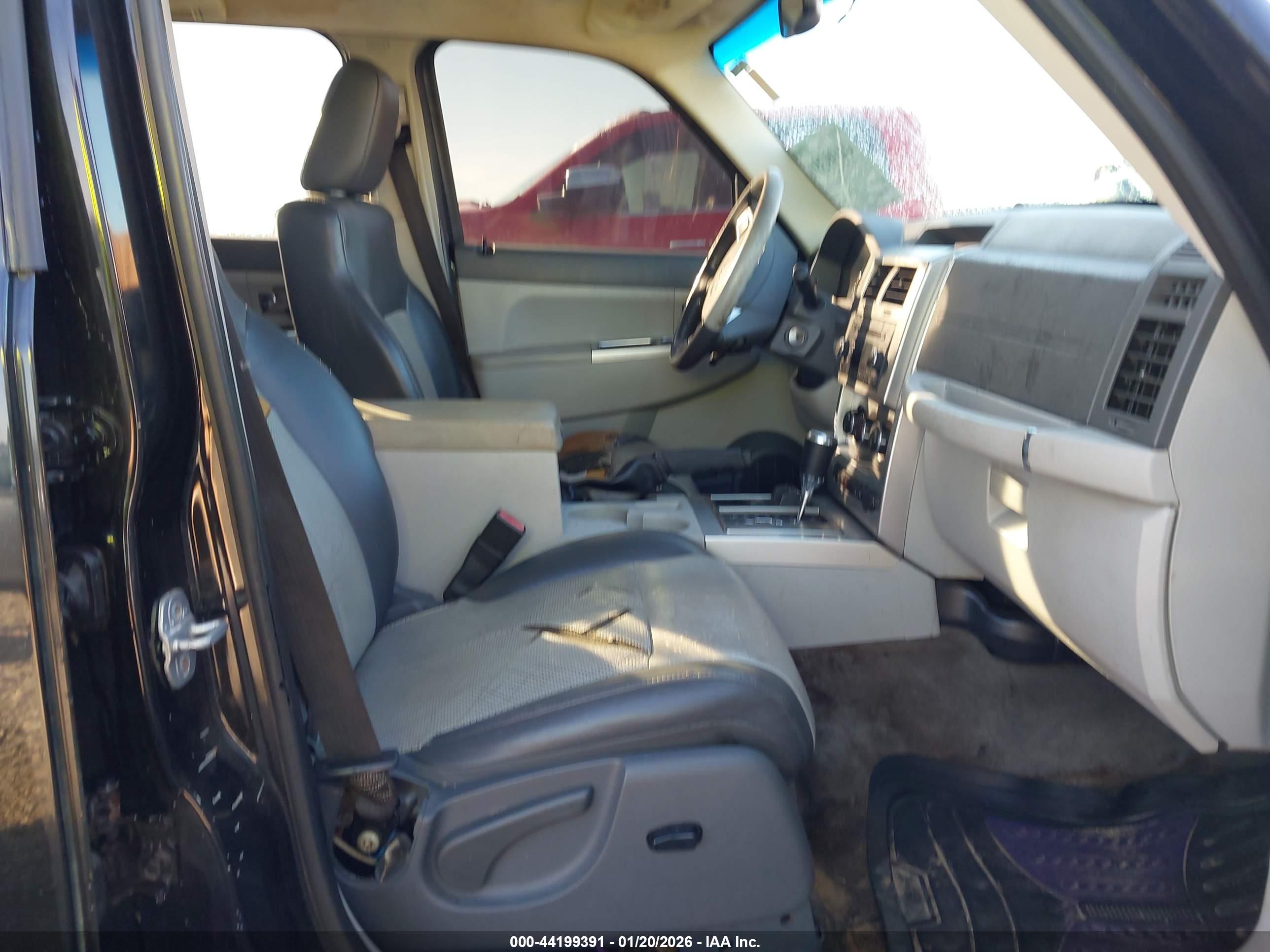 JEEP LIBERTY image 5