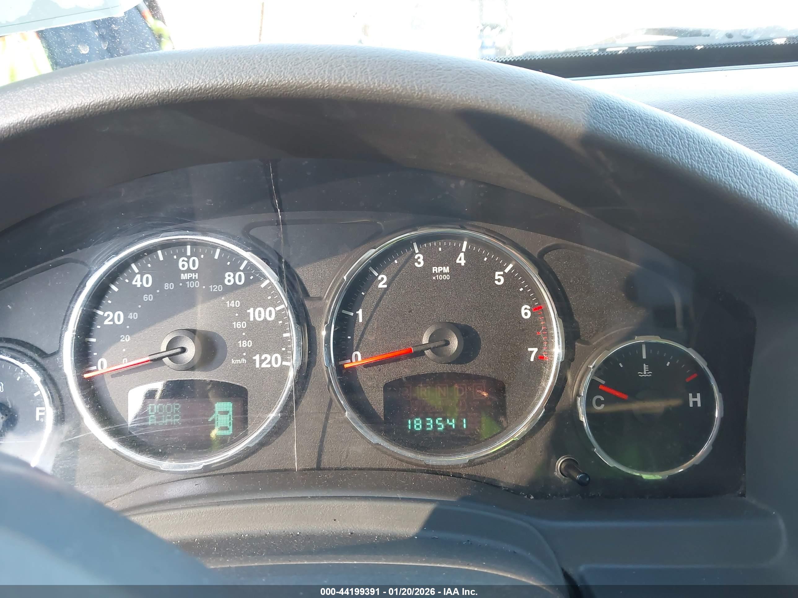 JEEP LIBERTY image 7