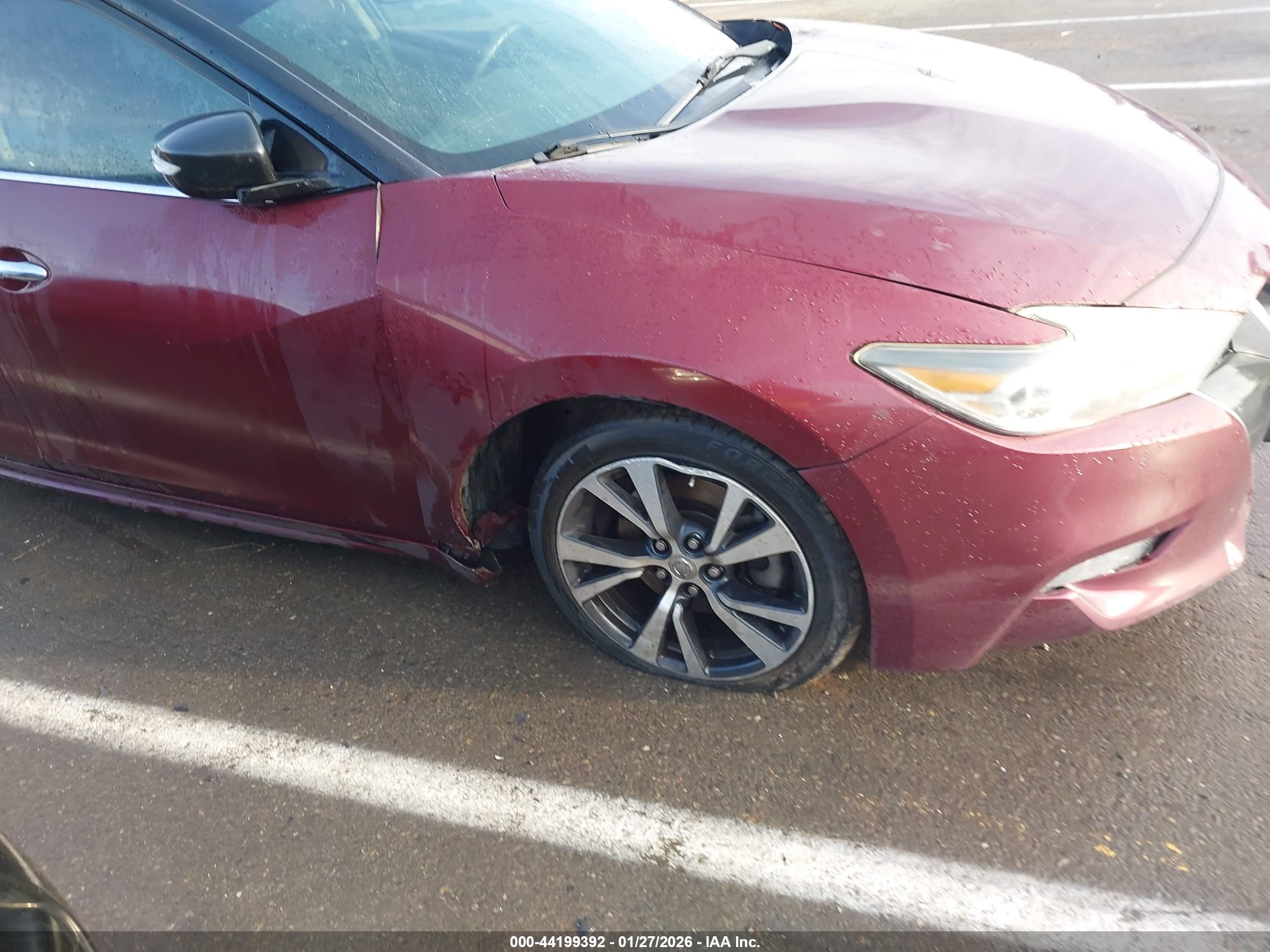 NISSAN MAXIMA image 6