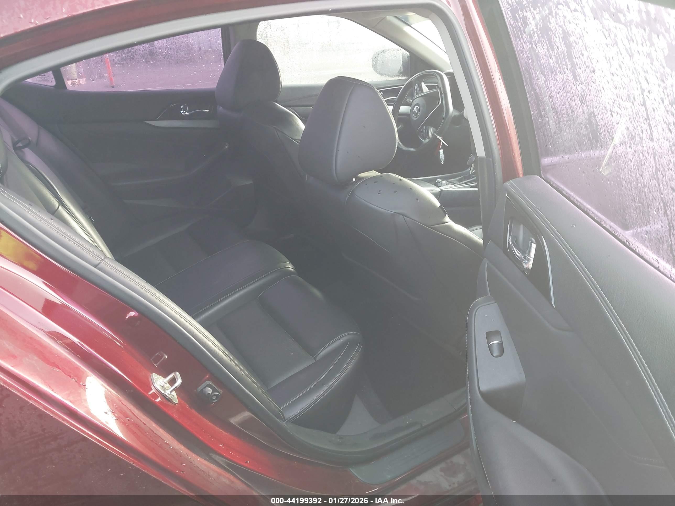 NISSAN MAXIMA image 8