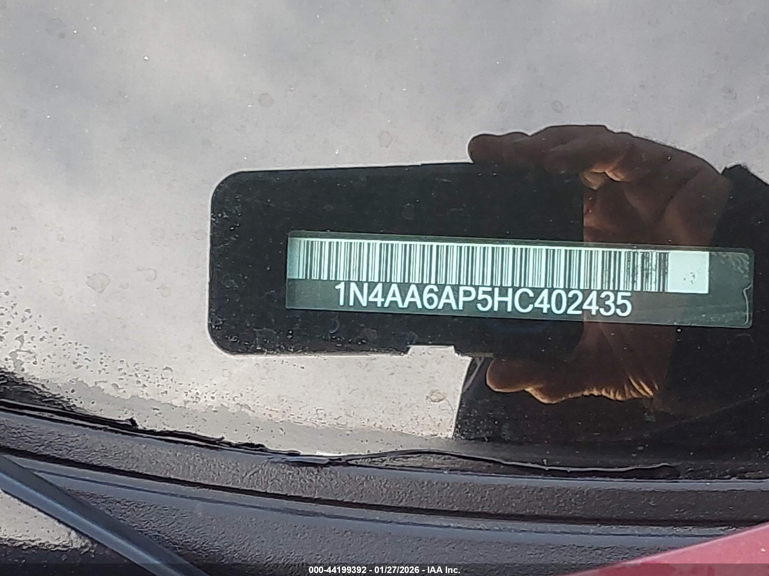 NISSAN MAXIMA image 9
