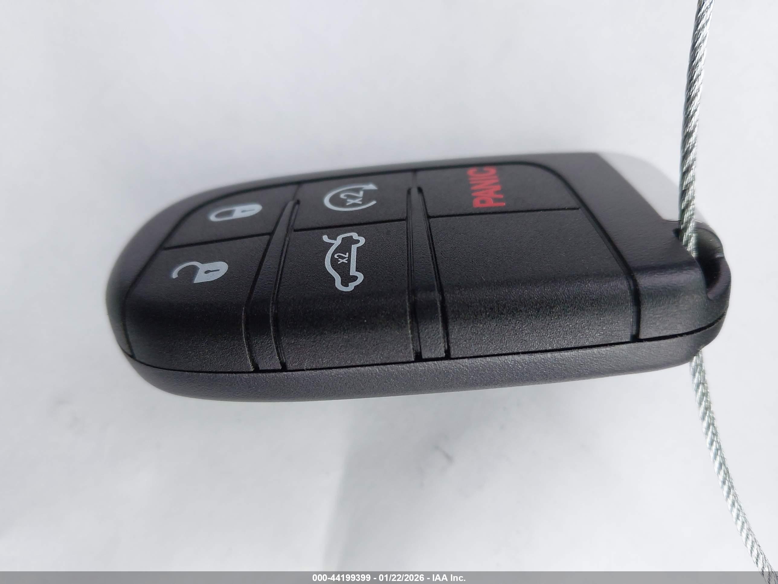 CHRYSLER 300 image 11