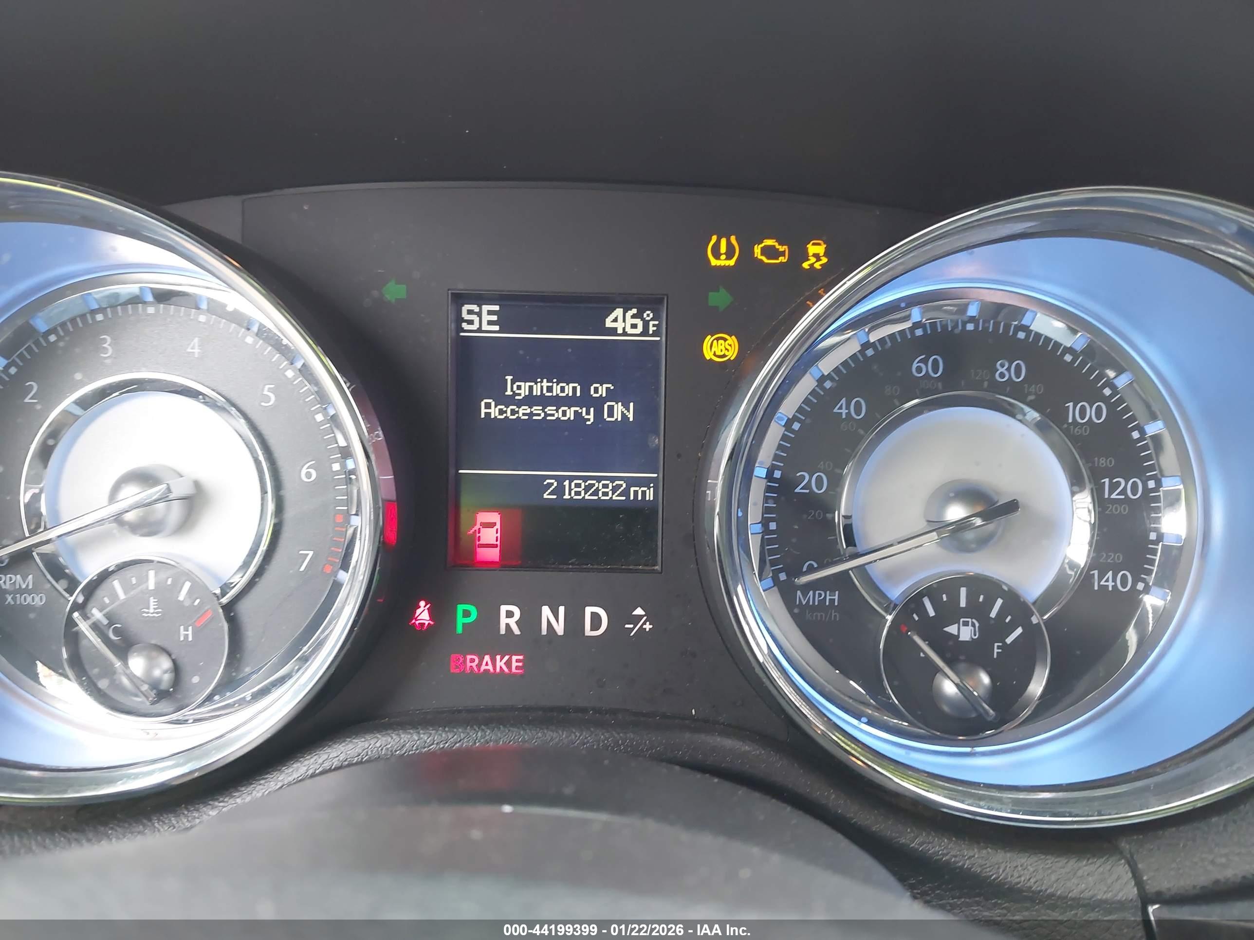 CHRYSLER 300 image 7