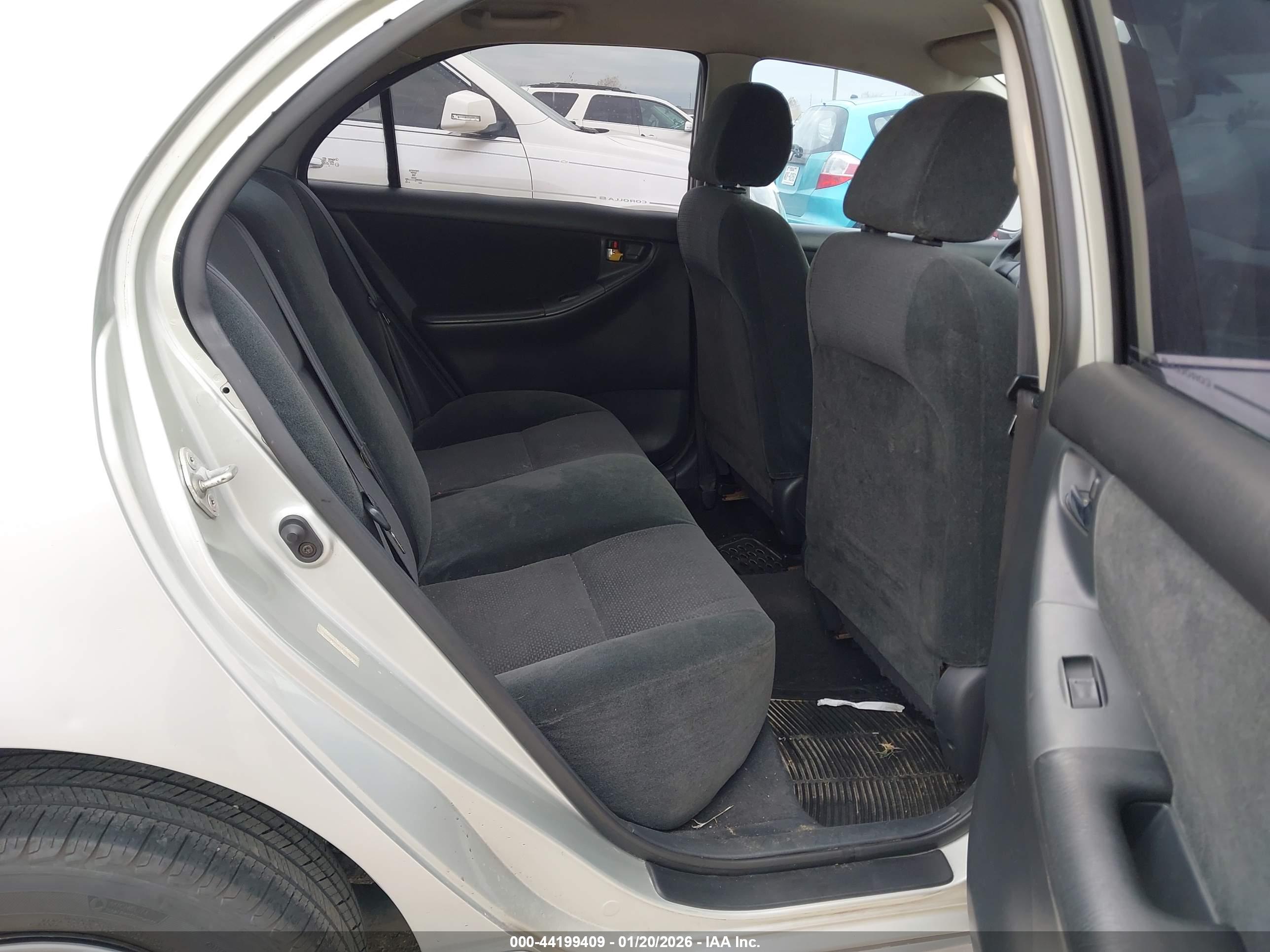 TOYOTA COROLLA image 8