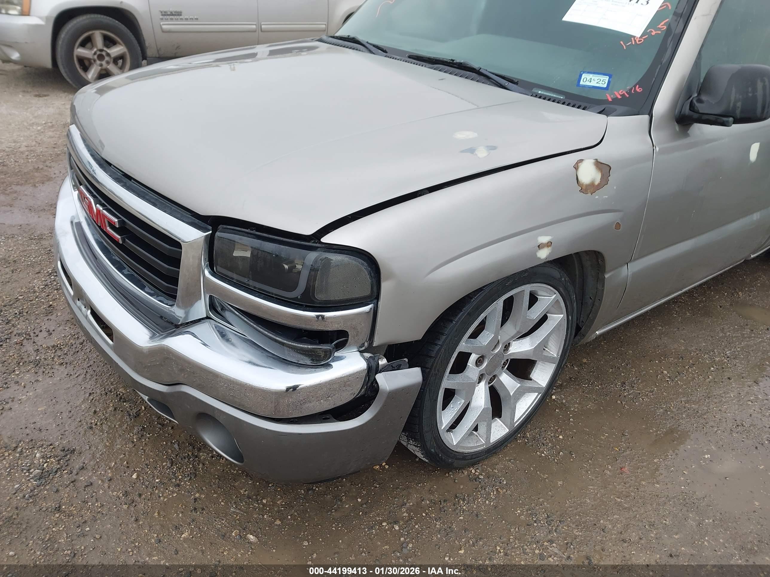 GMC SIERRA image 6
