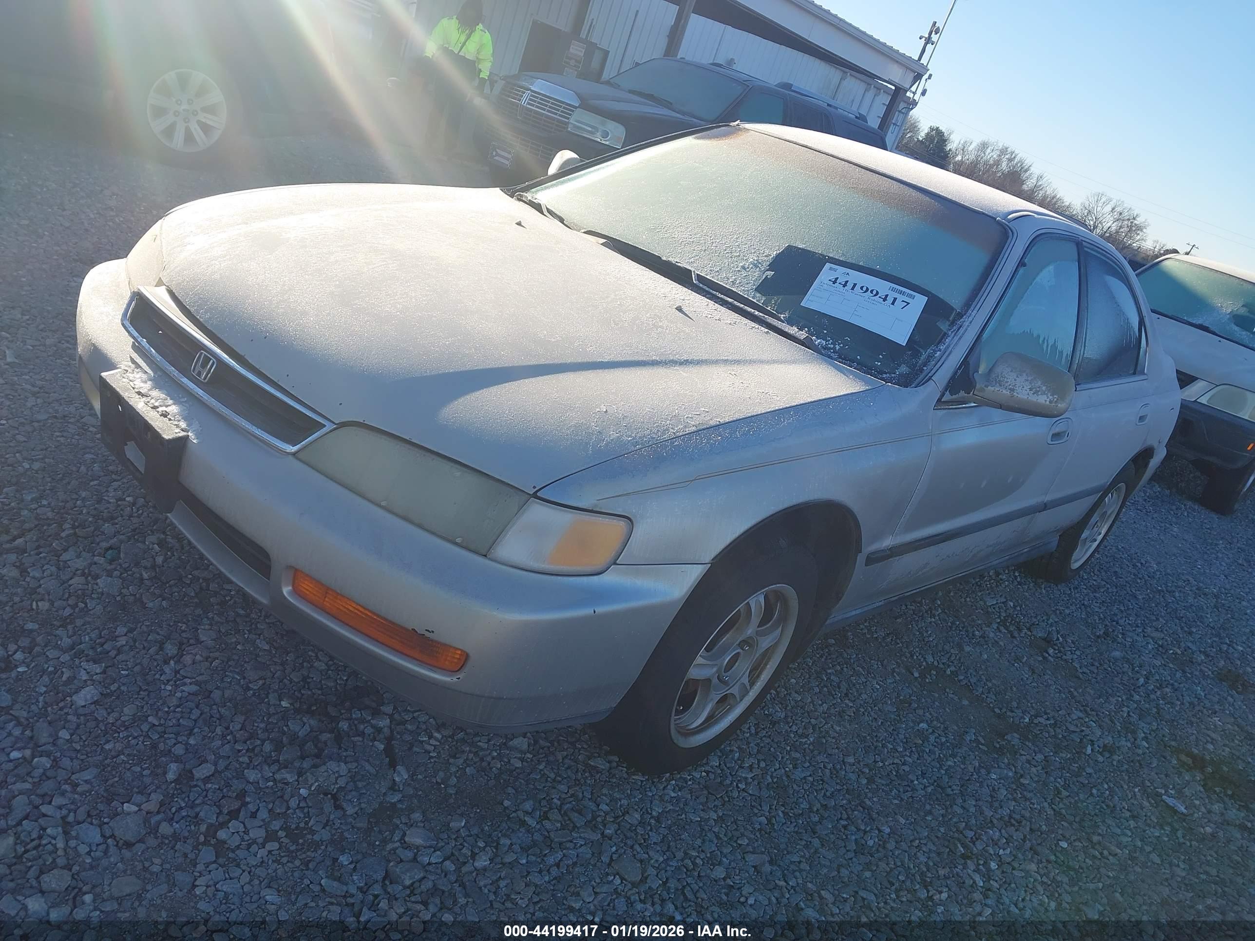HONDA ACCORD image 2