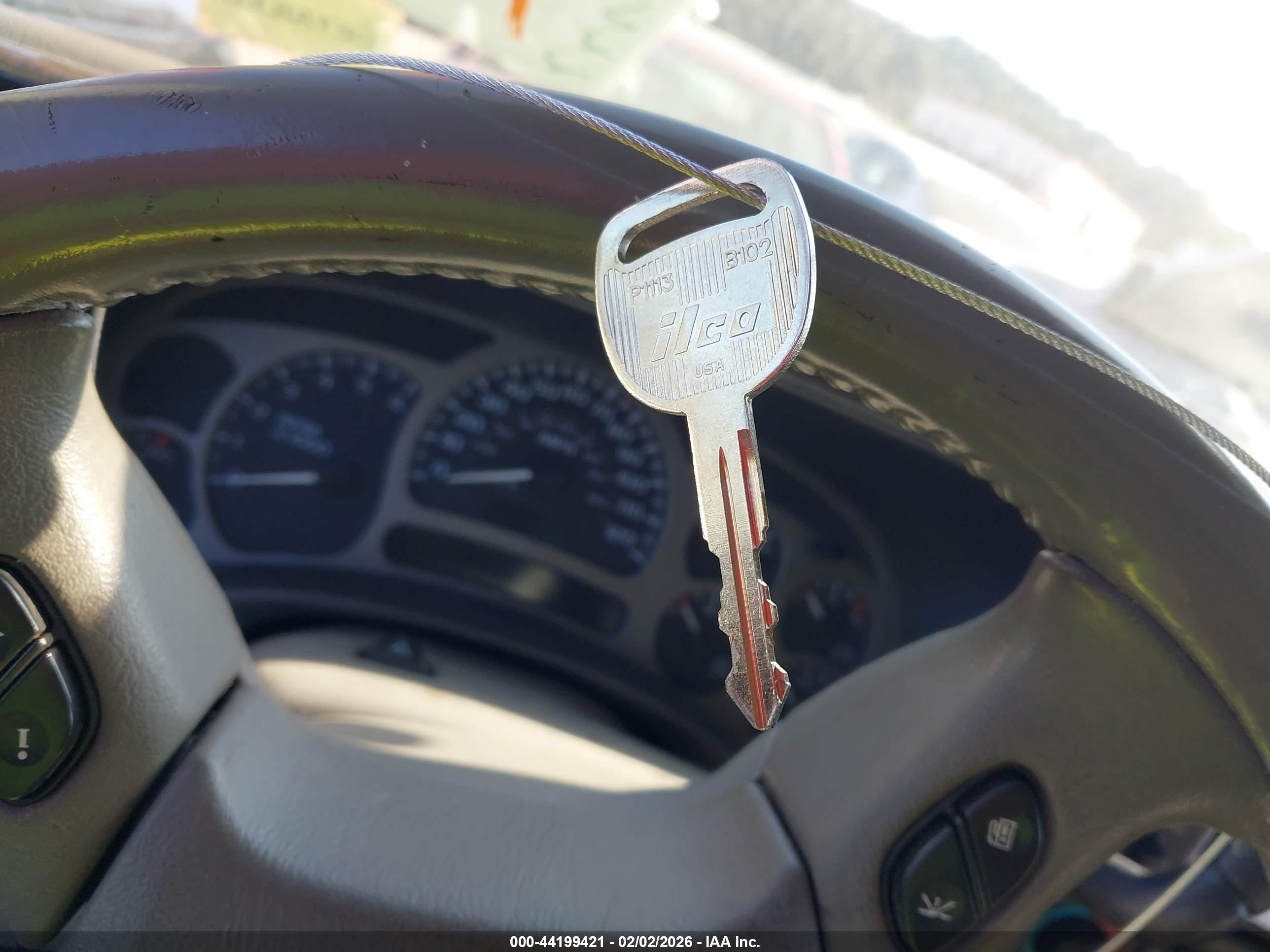 GMC YUKON image 11