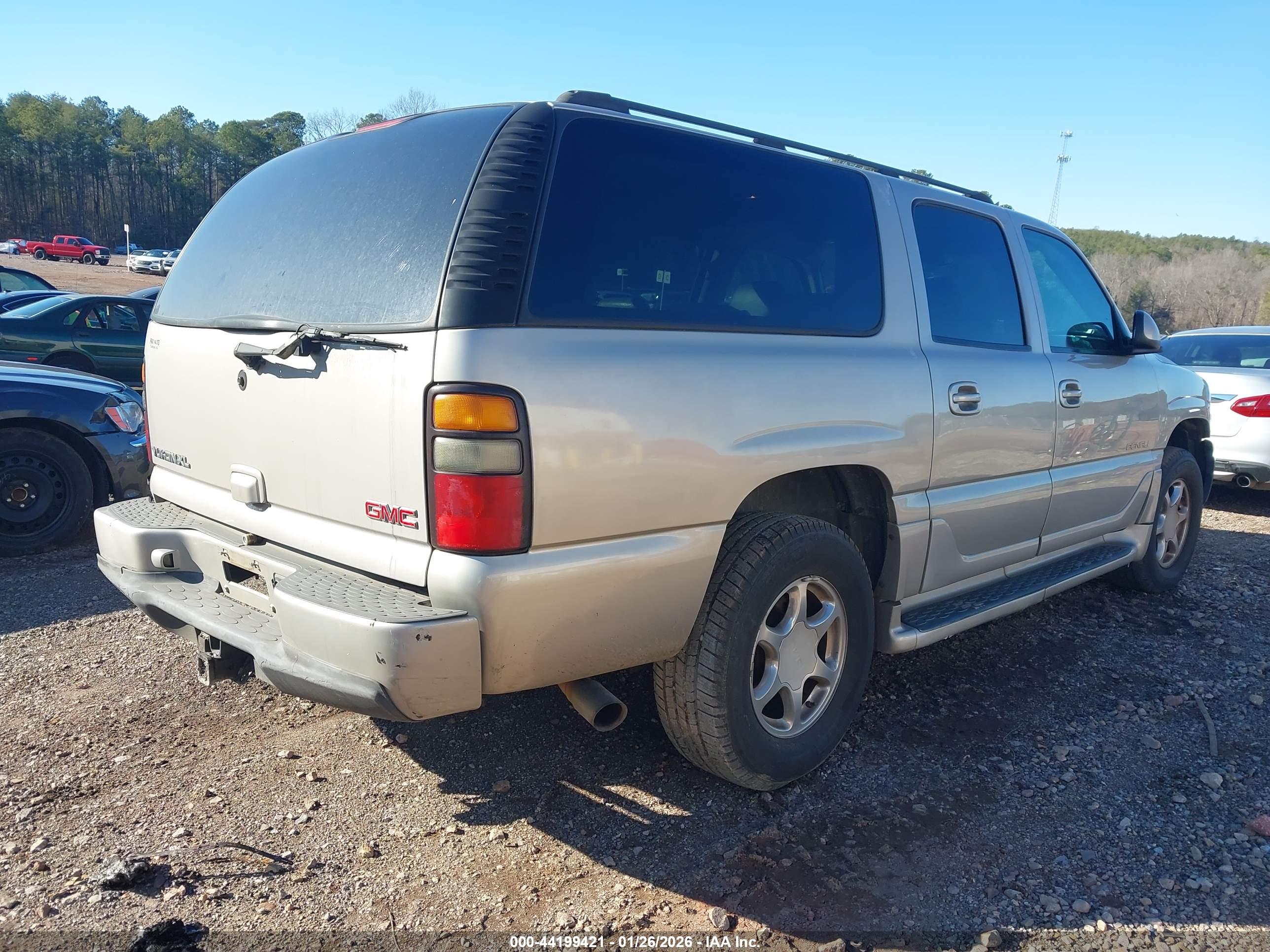 GMC YUKON image 4