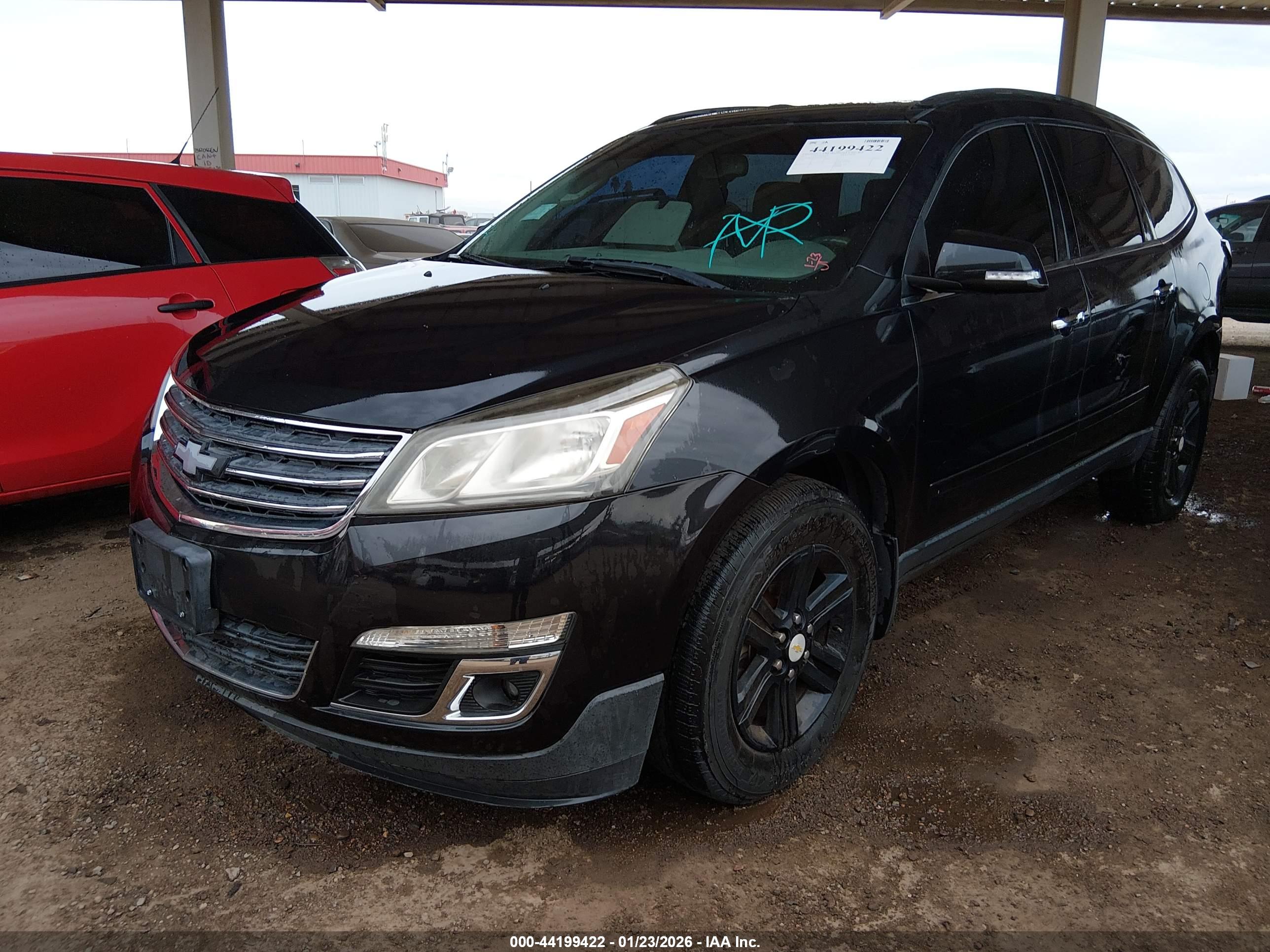 CHEVROLET TRAVERSE image 2