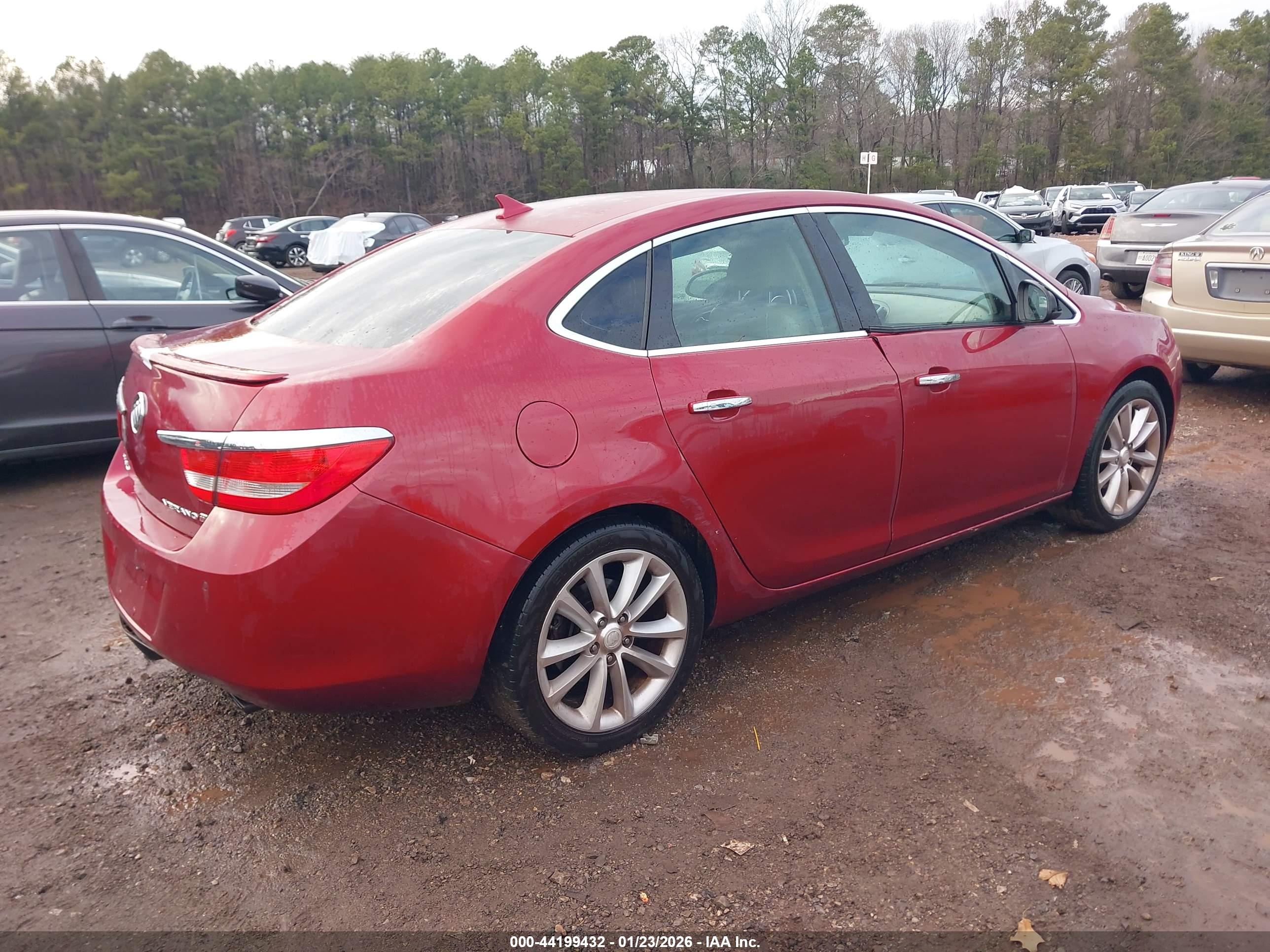 BUICK VERANO image 4