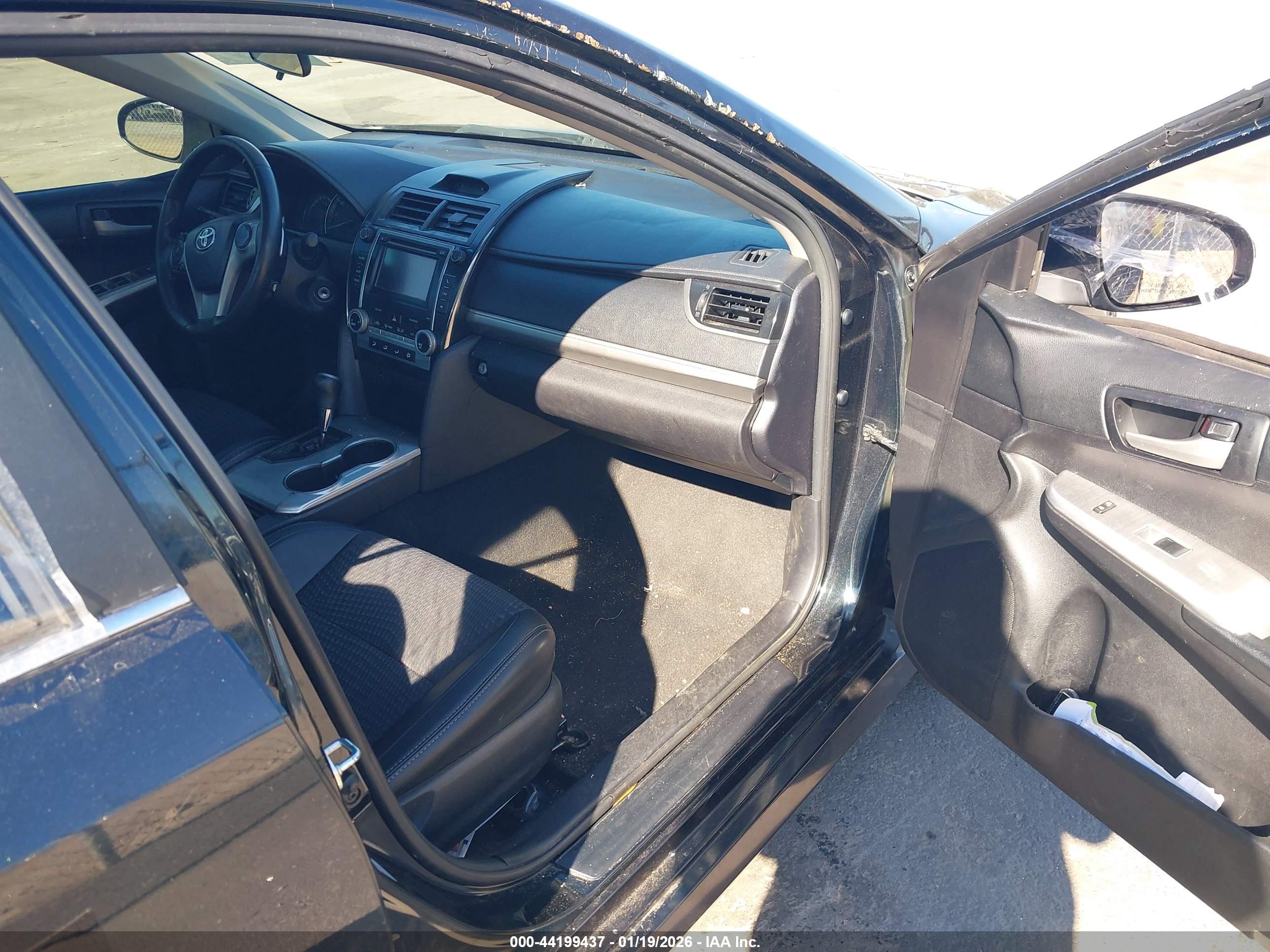 TOYOTA CAMRY image 5
